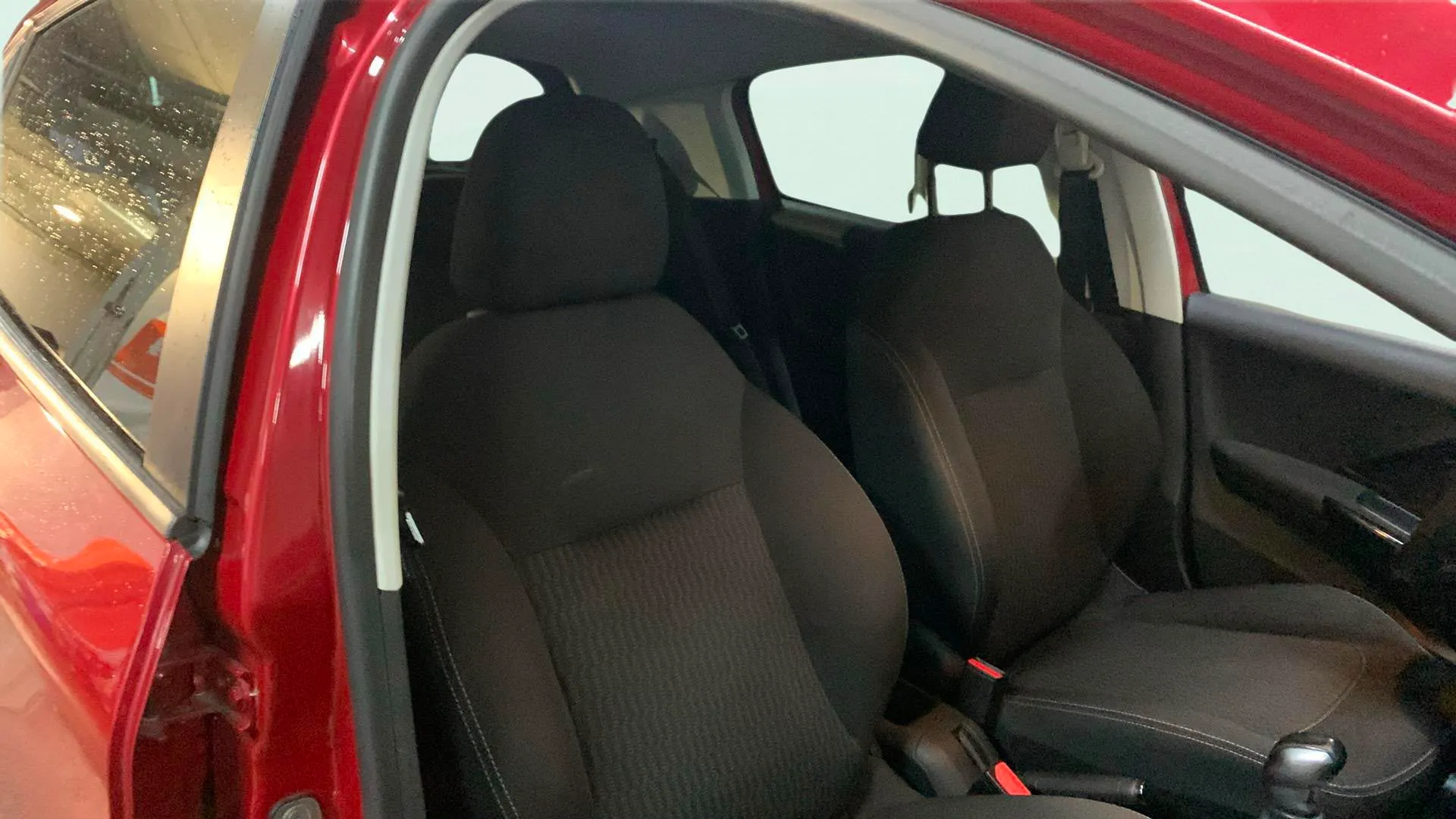 Peugeot 208 Allure 1.6 BlueHDi - foto 12