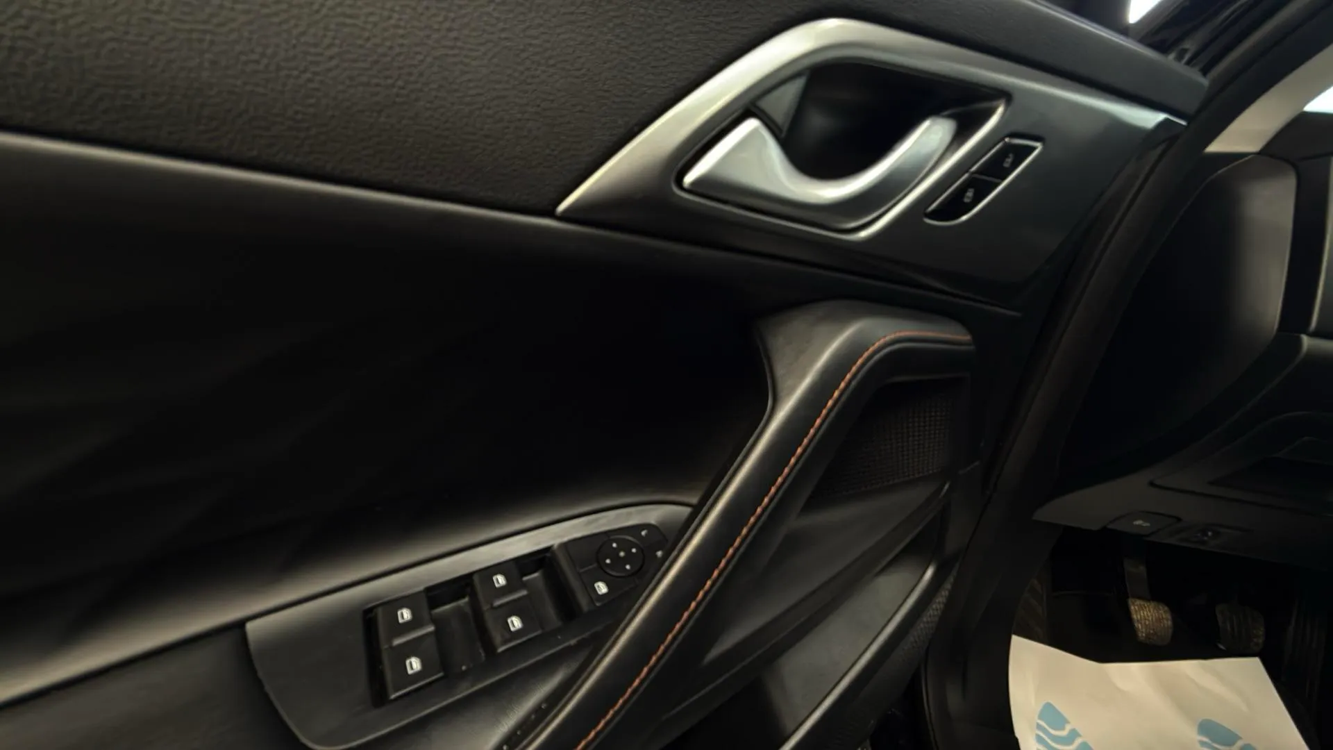 MG HS 1.5 Turbo GDI Comfort - foto 12
