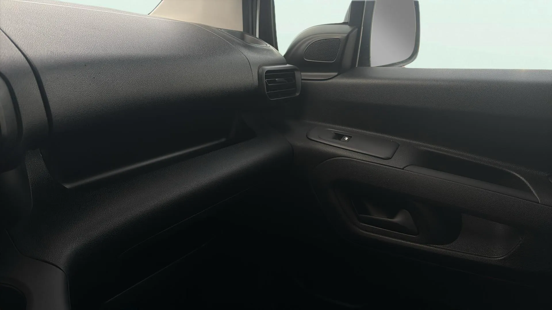 Peugeot Partner Asphalt Standard 600kg BlueHDi - foto 17