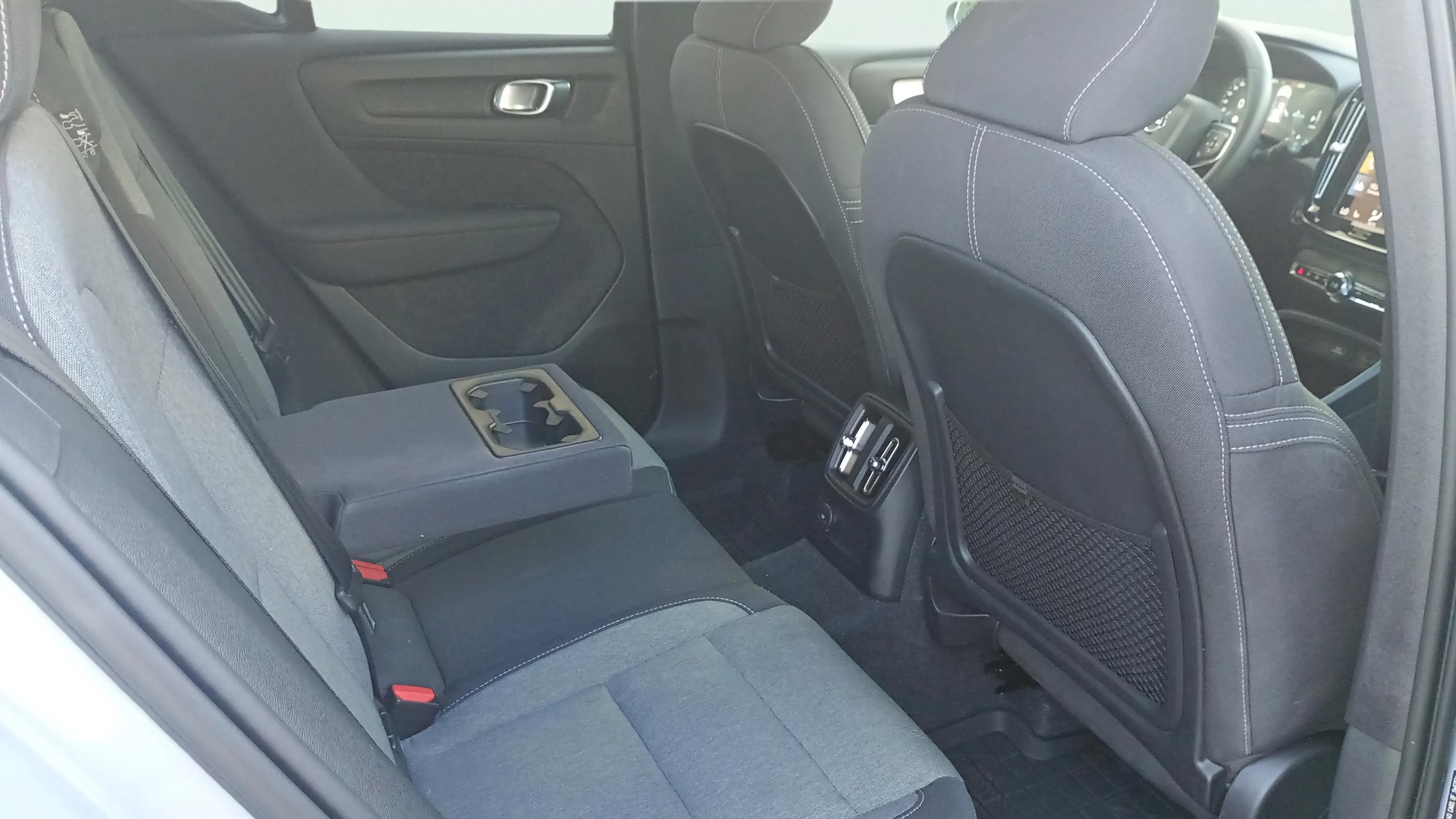 Volvo XC40 1.5 T4 Recharge PHEV Core - foto 26