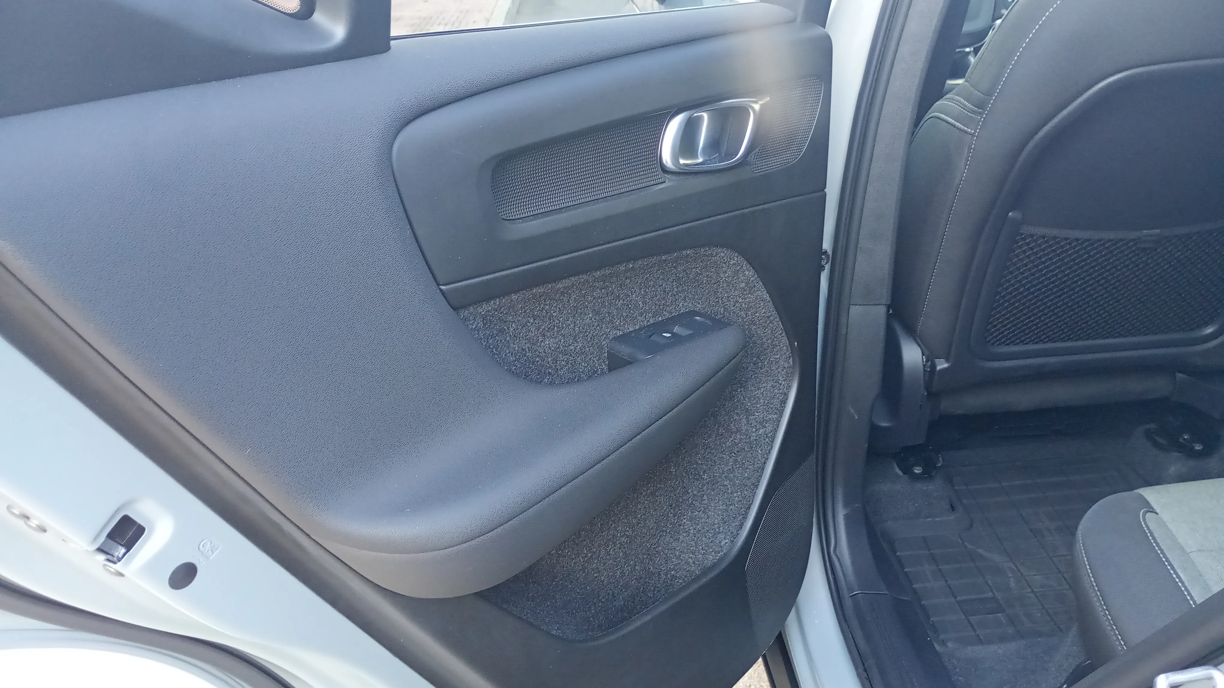 Volvo XC40 1.5 T4 Recharge PHEV Core - foto 25