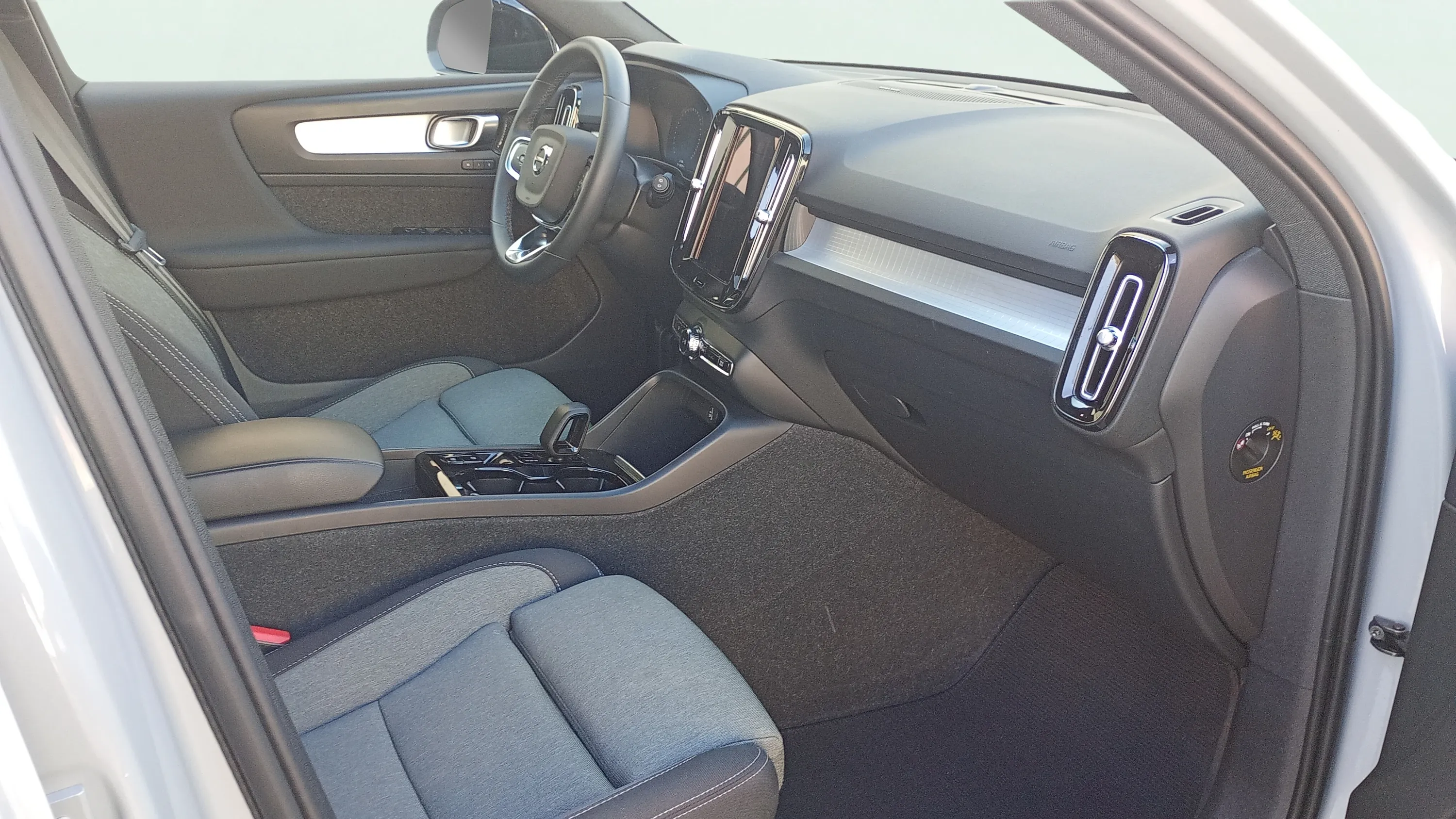 Volvo XC40 1.5 T4 Recharge PHEV Core - foto 8