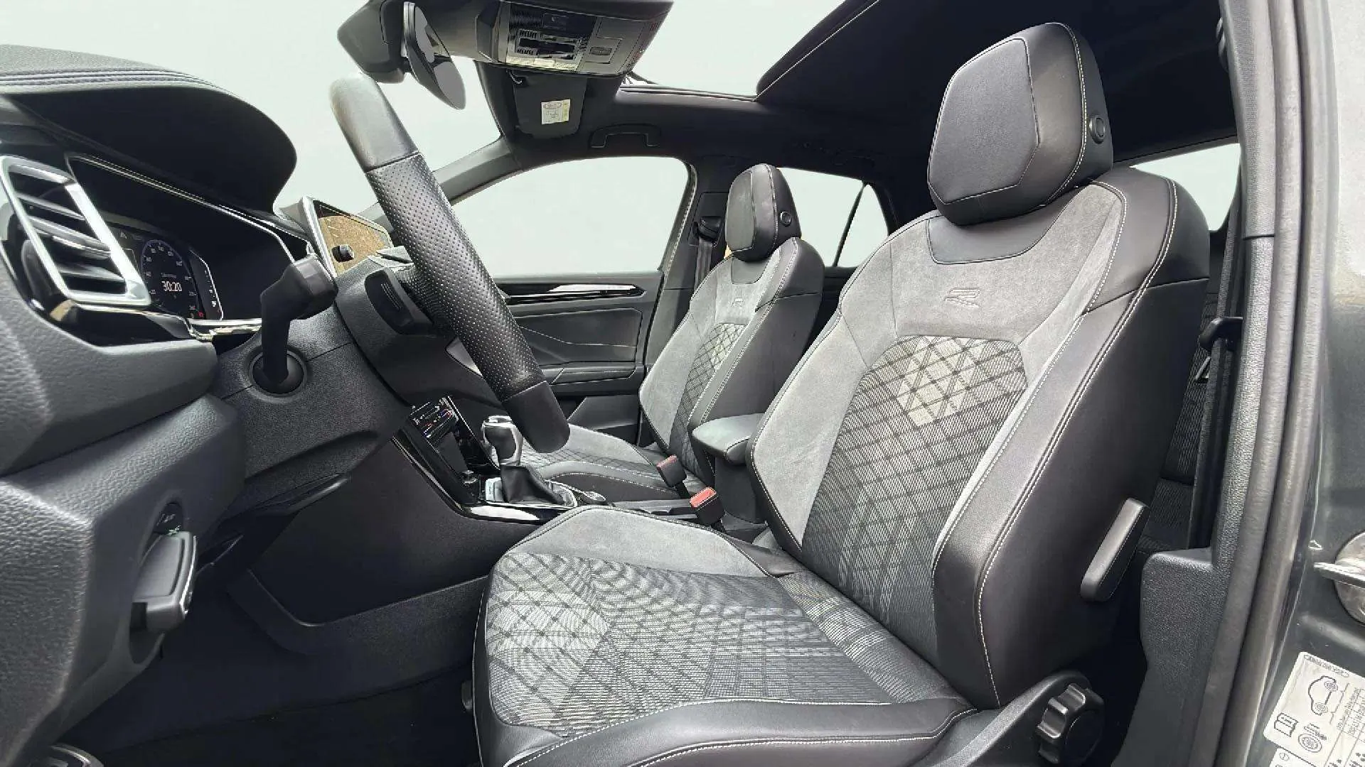 Volkswagen T-Roc R-Line 2.0 TSI 4 Mot DSG - foto 17