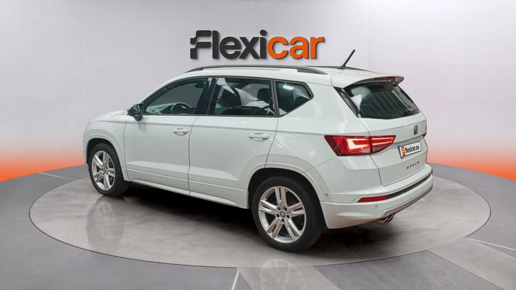 SEAT Ateca 2.0 TSI DSG-7 4D FR Edition - foto 6