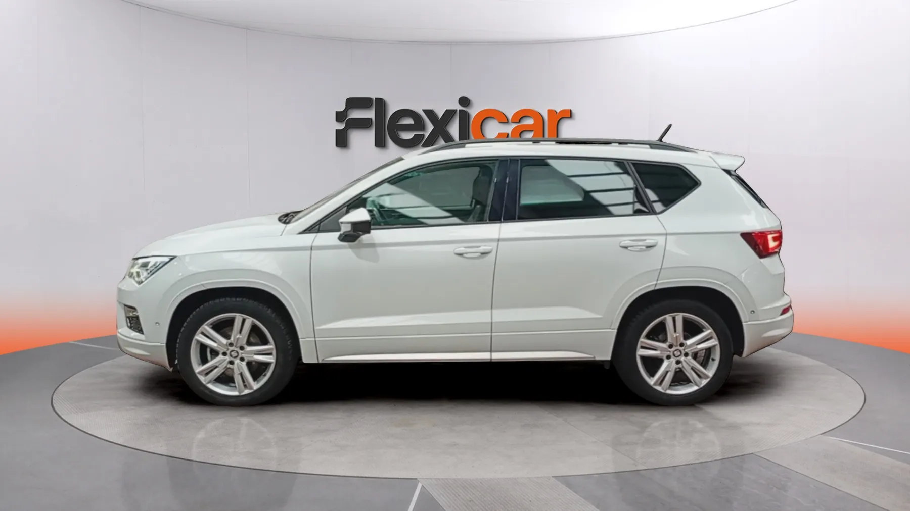 SEAT Ateca 2.0 TSI DSG-7 4D FR Edition - foto 4