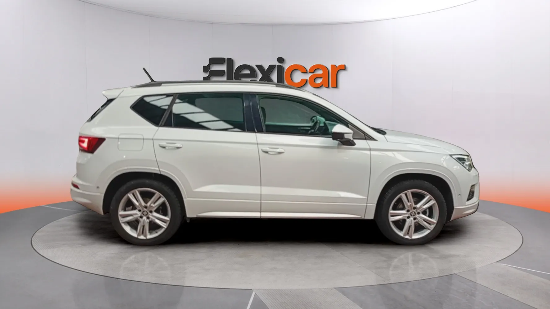 SEAT Ateca 2.0 TSI DSG-7 4D FR Edition - foto 5