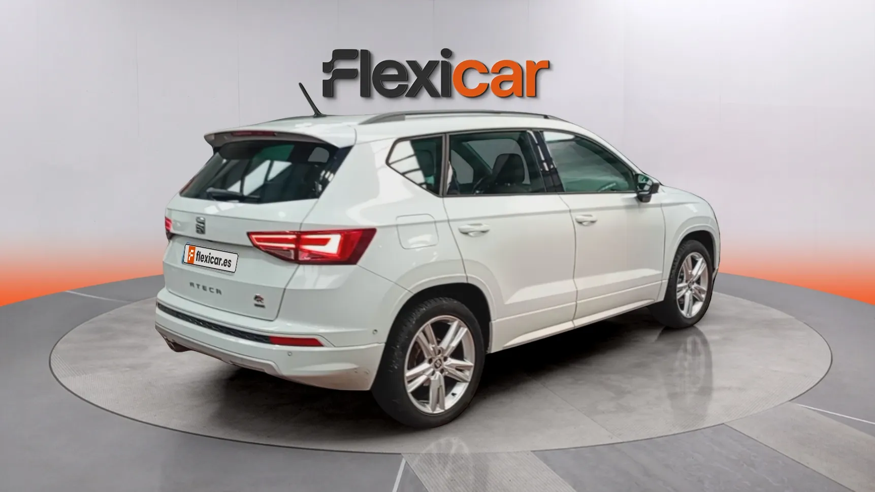 SEAT Ateca 2.0 TSI DSG-7 4D FR Edition - foto 8