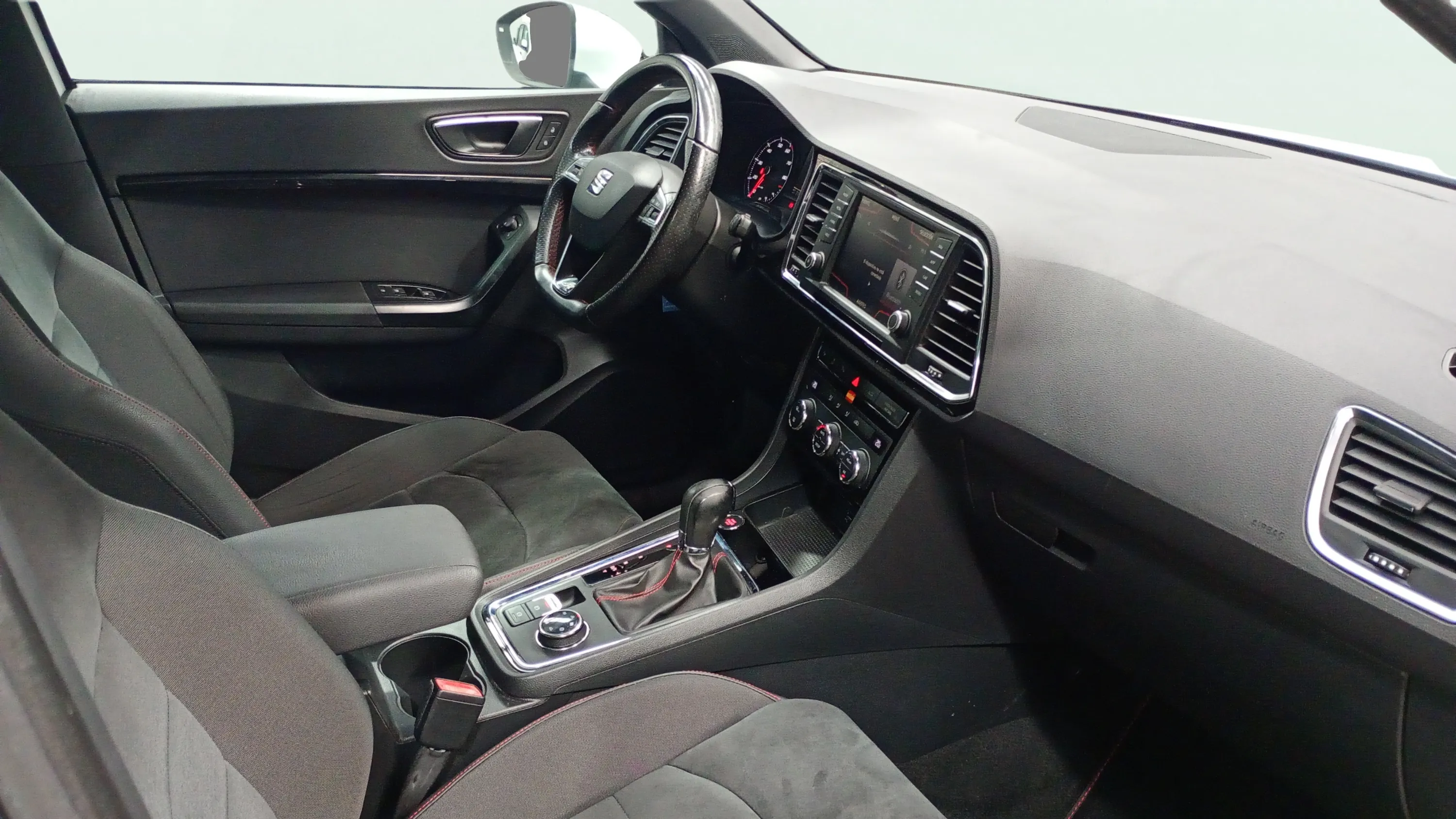 SEAT Ateca 2.0 TSI DSG-7 4D FR Edition - foto 18