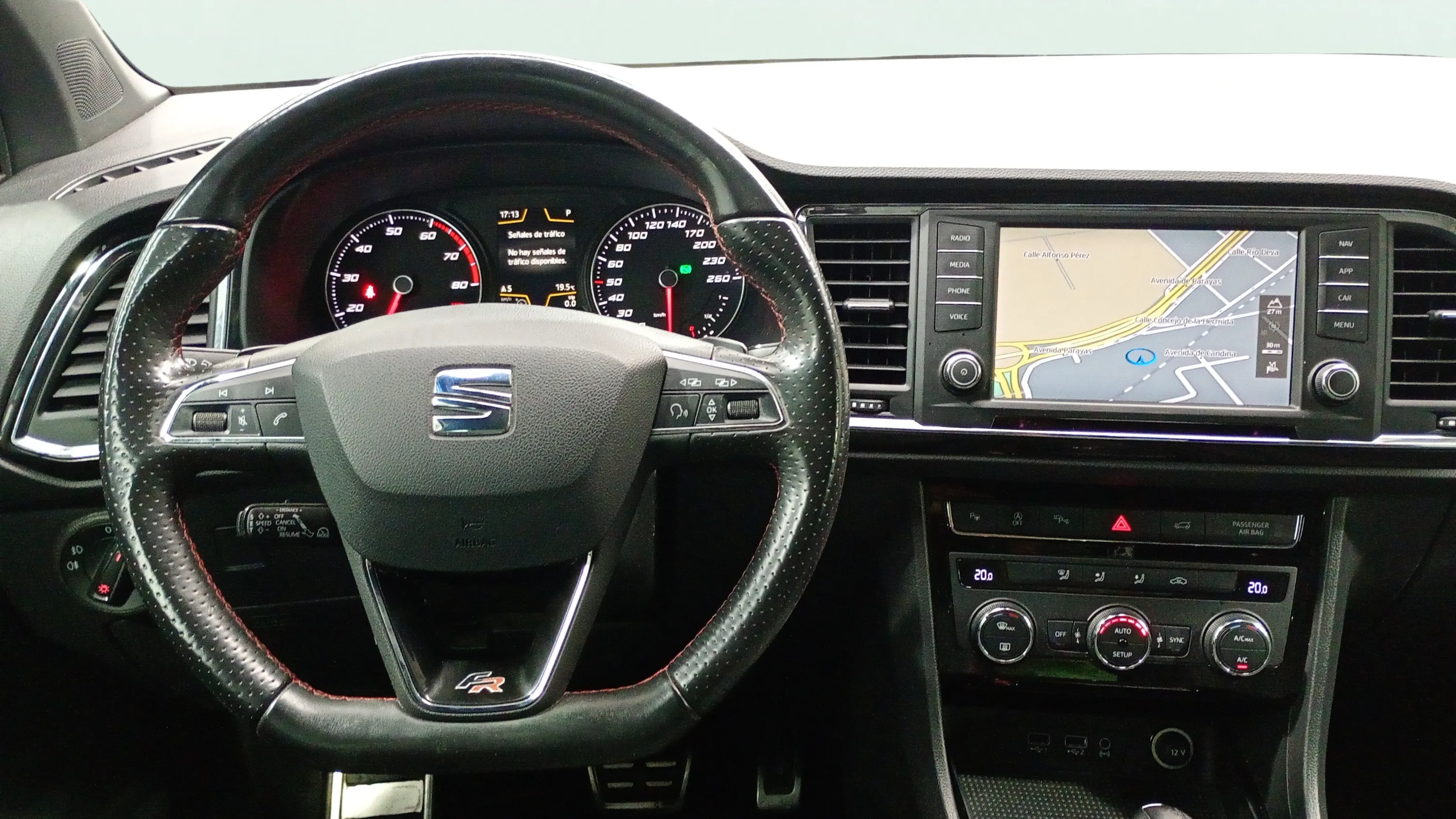 SEAT Ateca 2.0 TSI DSG-7 4D FR Edition - foto 10
