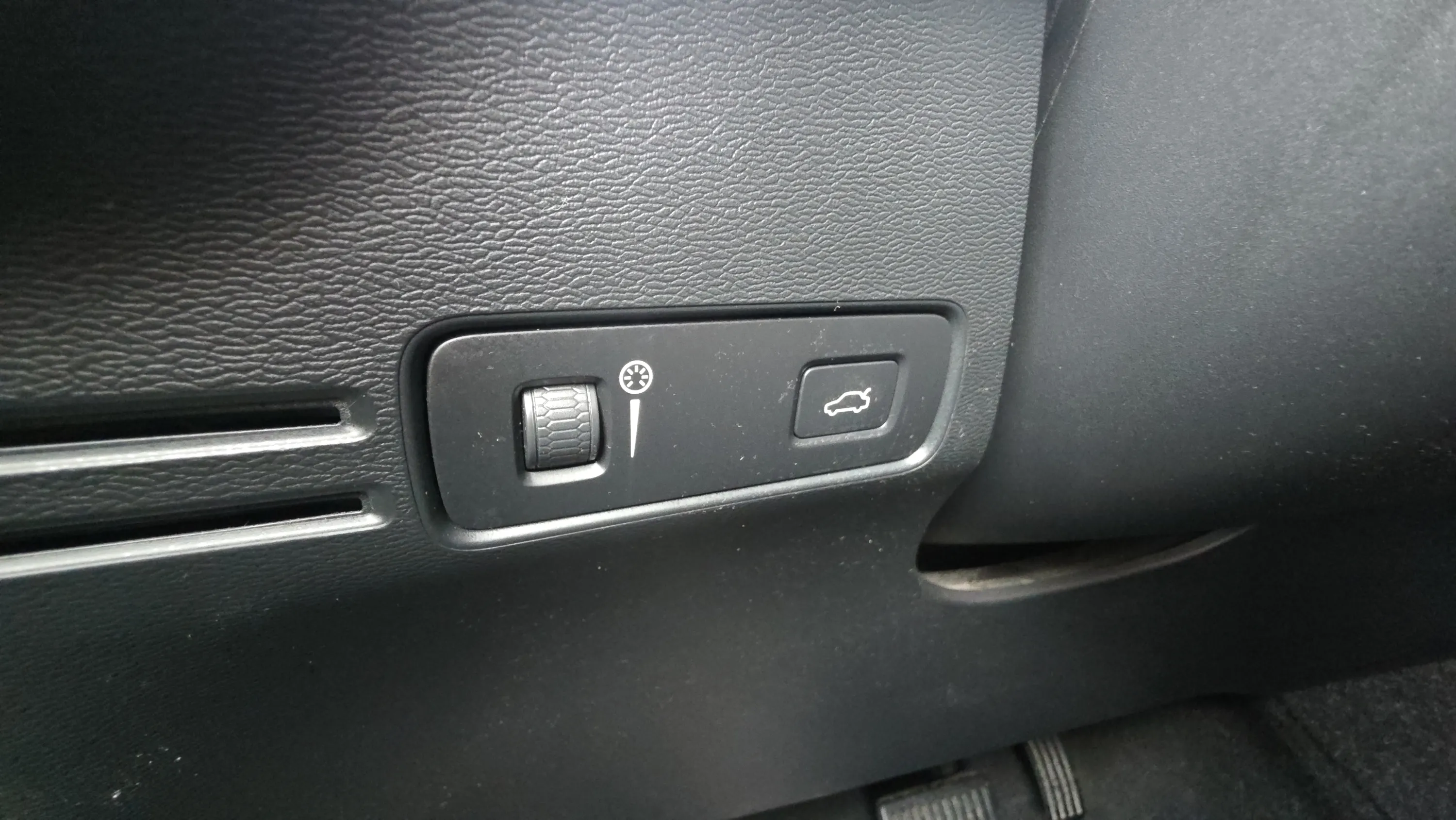 Volvo XC40 1.5 T2 Momentum Core - foto 17