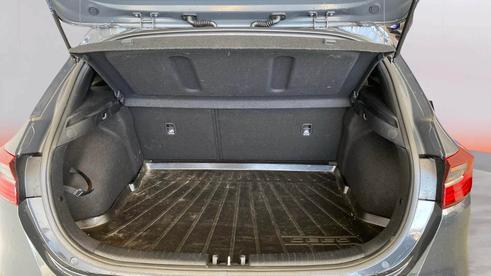 Kia Ceed 1.5 MHEV Tech DCT - foto 9