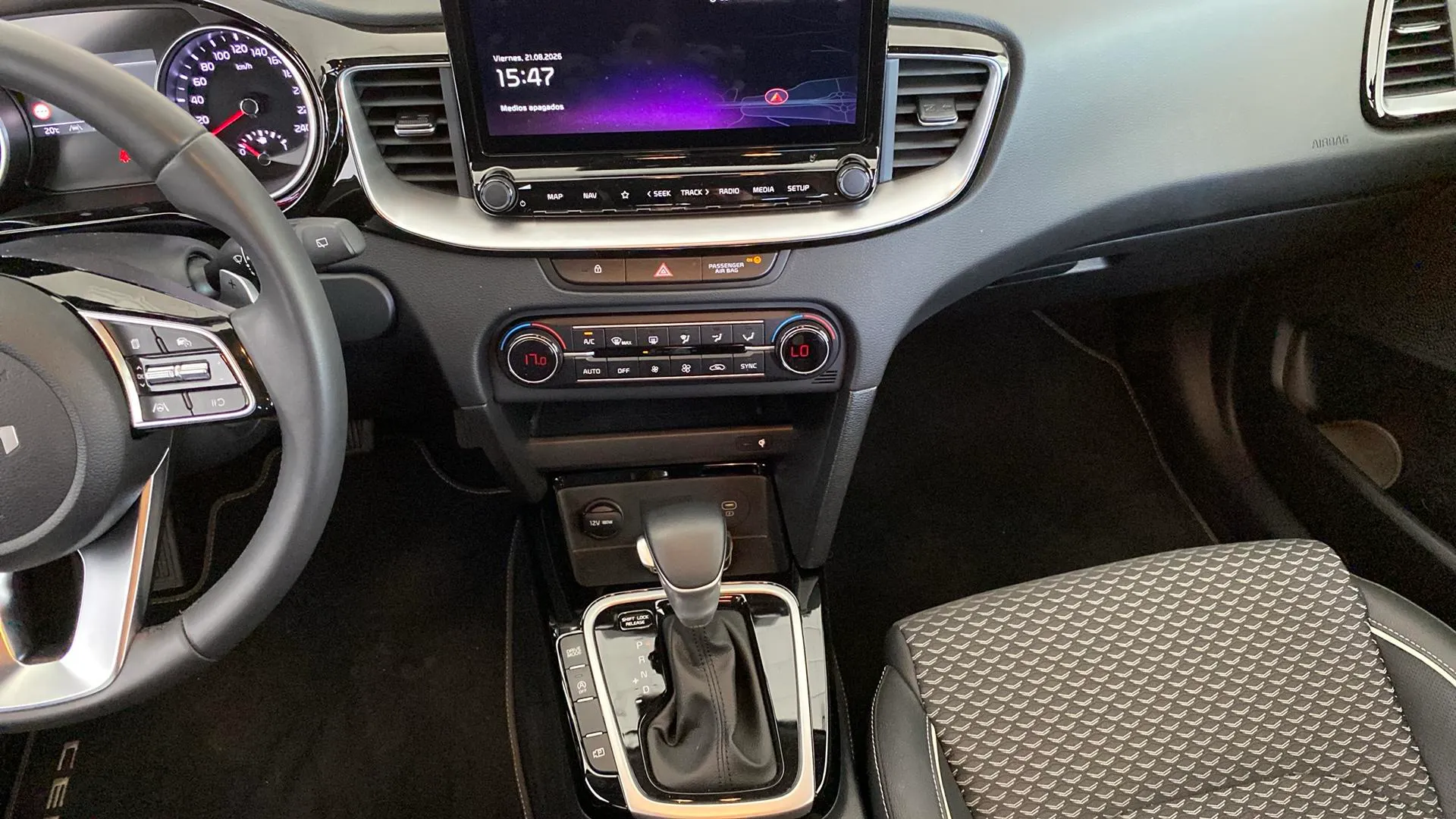 Kia Ceed 1.5 MHEV Tech DCT - foto 16