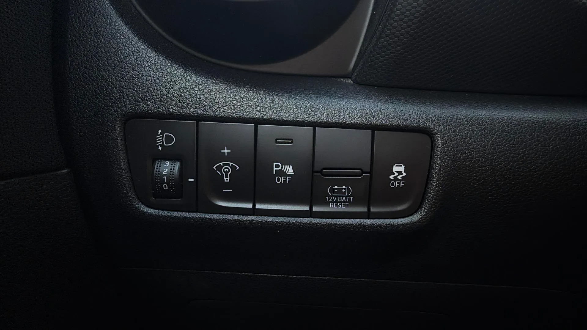 Hyundai Kona 1.6 CRDi 48V Tecno 4x4 DCT - foto 23