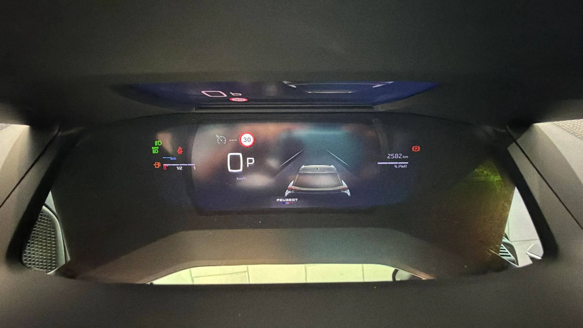 Peugeot 2008 GT Exclusive Hybrid 145 eDCS6 - foto 8