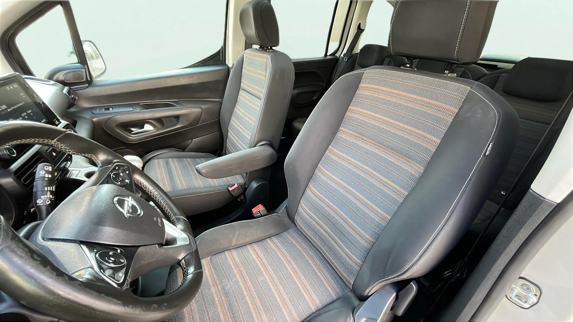 Opel Combo 1.5 TD Innovation L - foto 18
