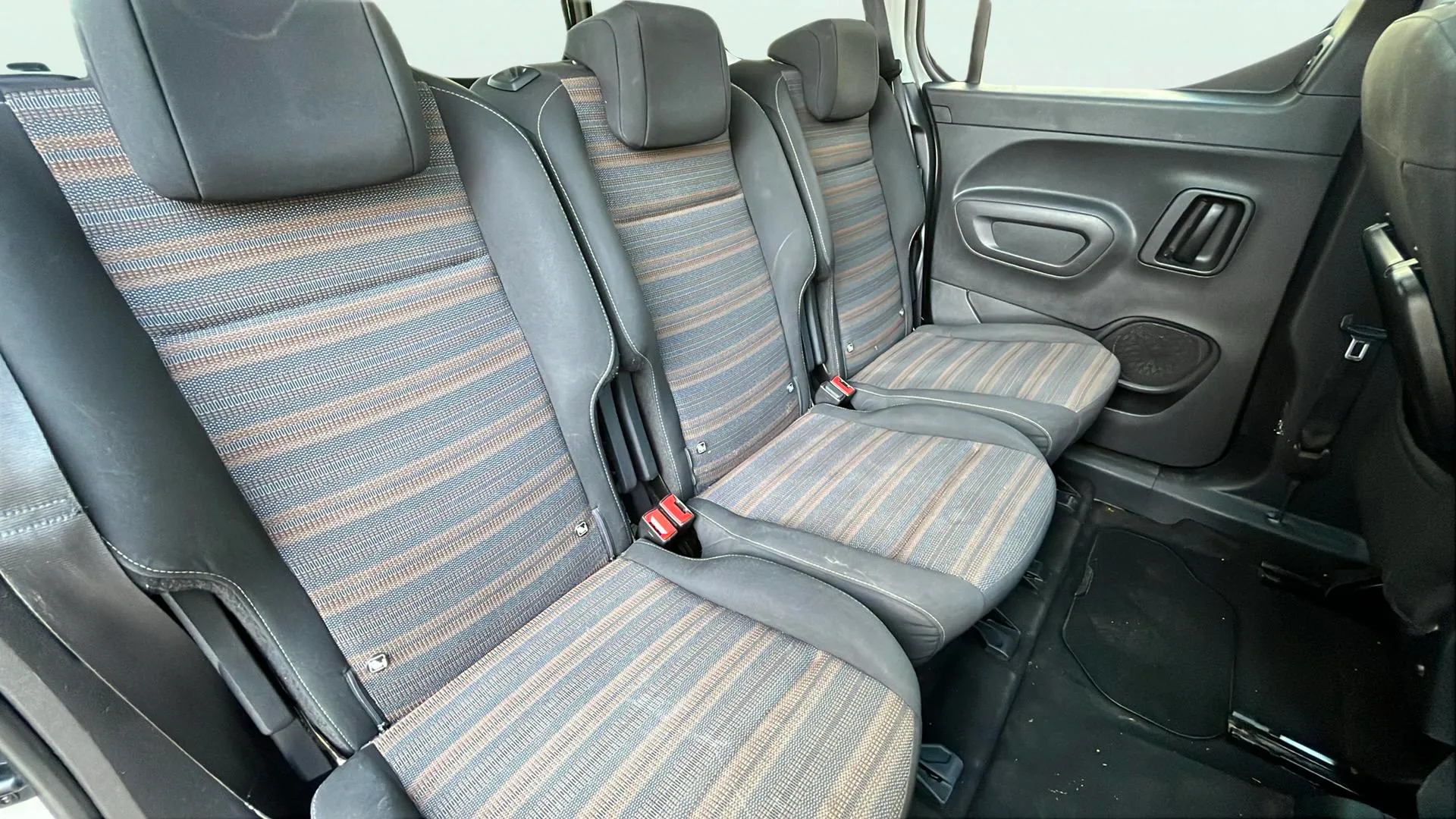 Opel Combo 1.5 TD Innovation L - foto 21