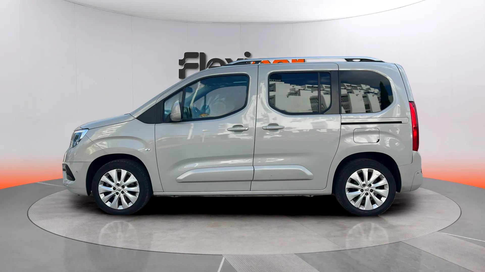 Opel Combo 1.5 TD Innovation L - foto 4