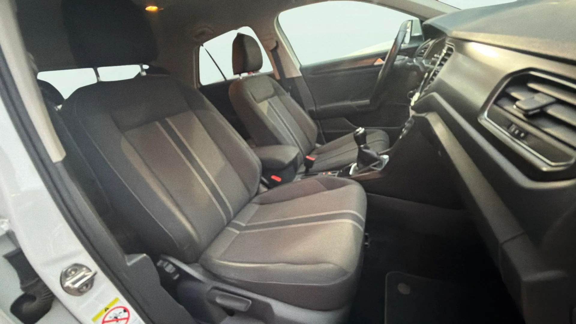 Volkswagen T-Roc Advance 1.5 TSI - foto 12