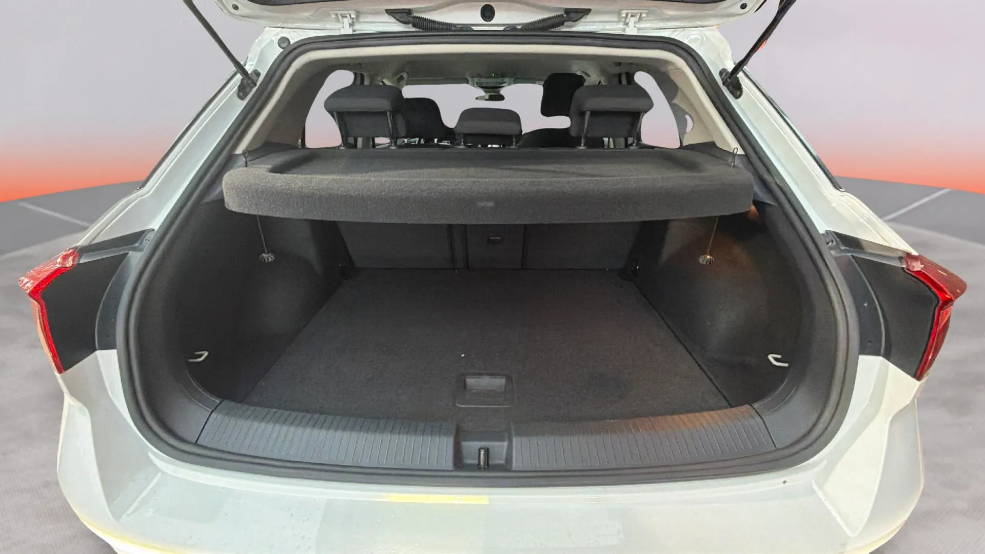 Volkswagen T-Roc Advance 1.5 TSI - foto 17
