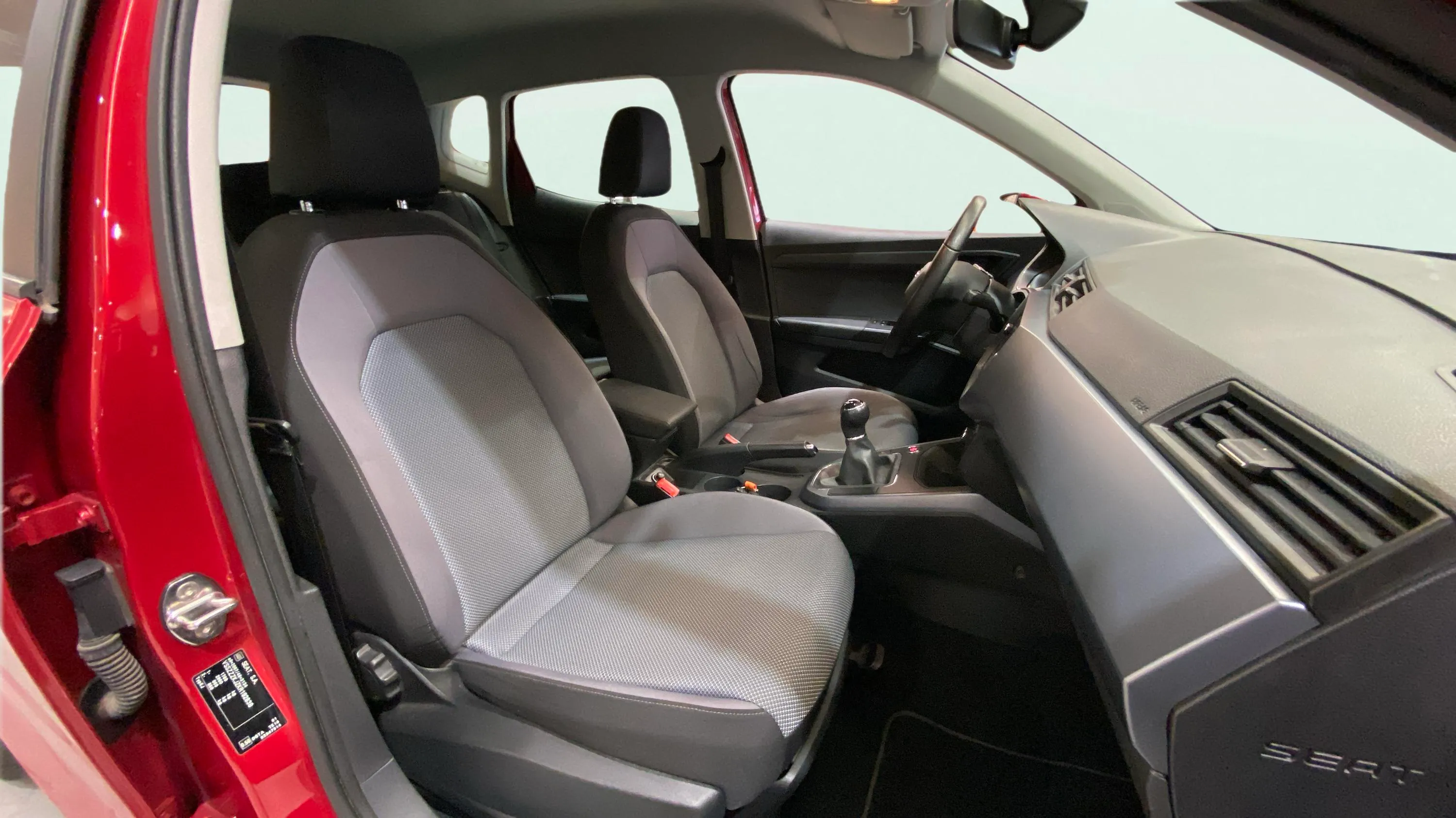 SEAT Arona 1.6 TDI Xcellence Ecomotive - foto 11