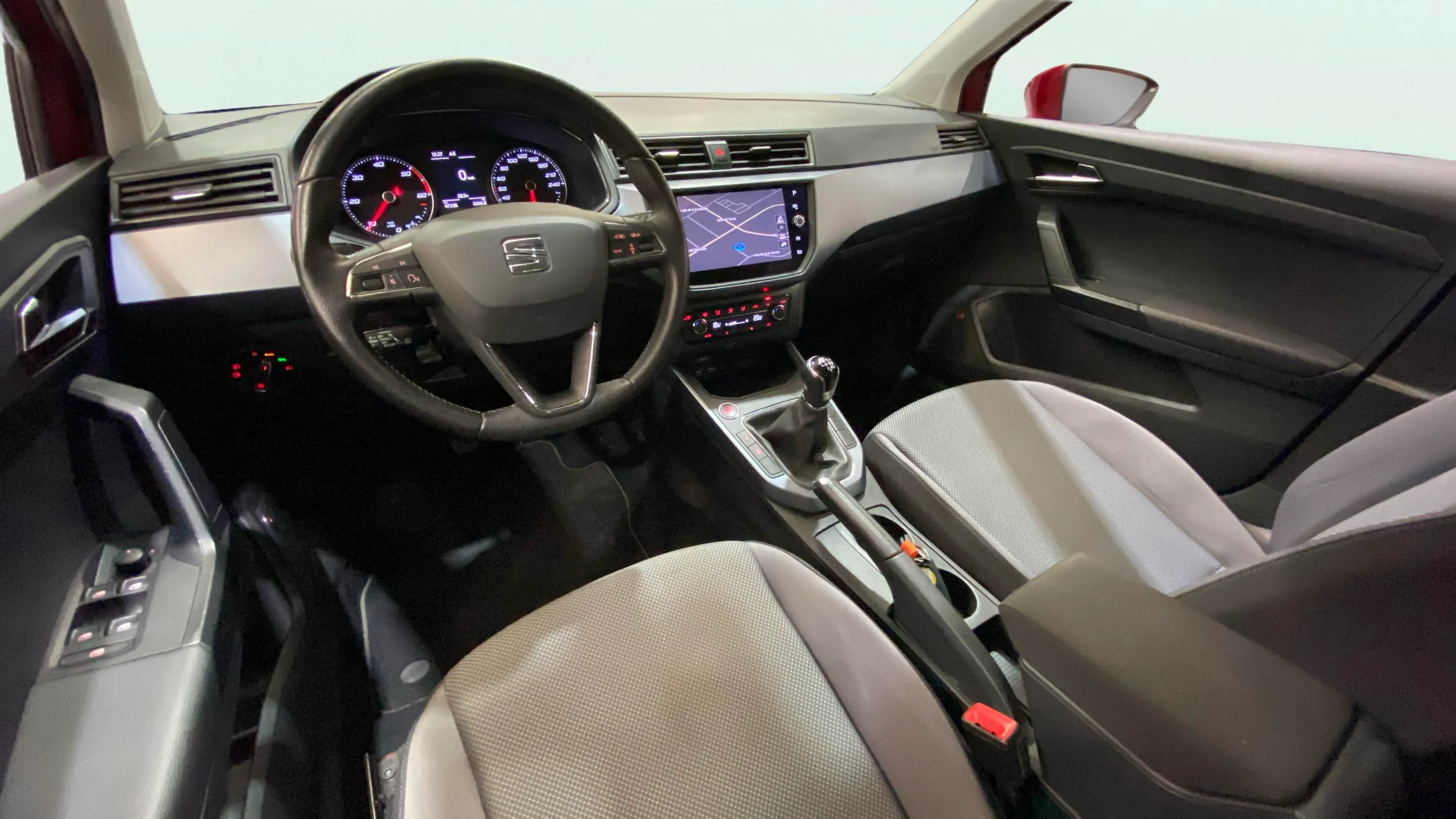 SEAT Arona 1.6 TDI Xcellence Ecomotive - foto 30