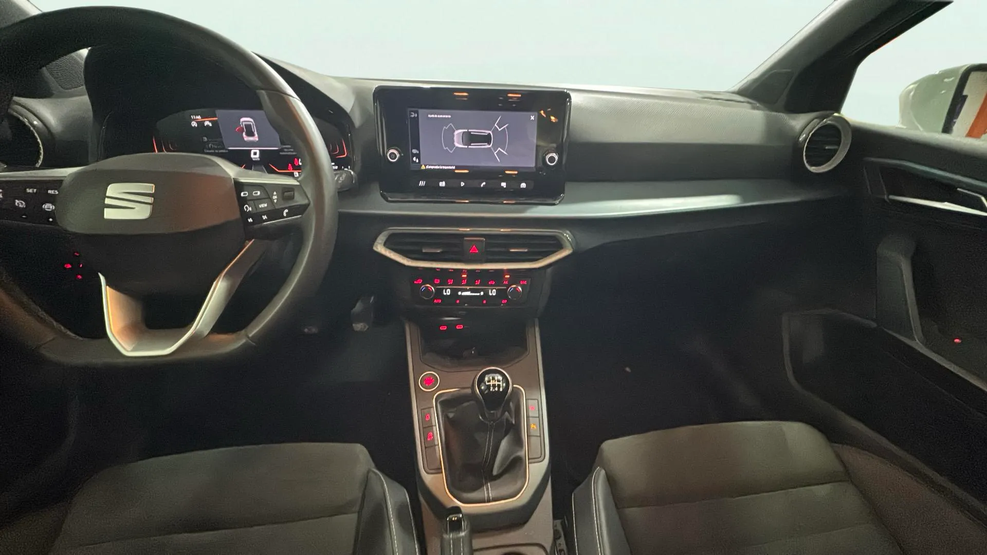 SEAT Arona 1.0 TSI Xperience - foto 10