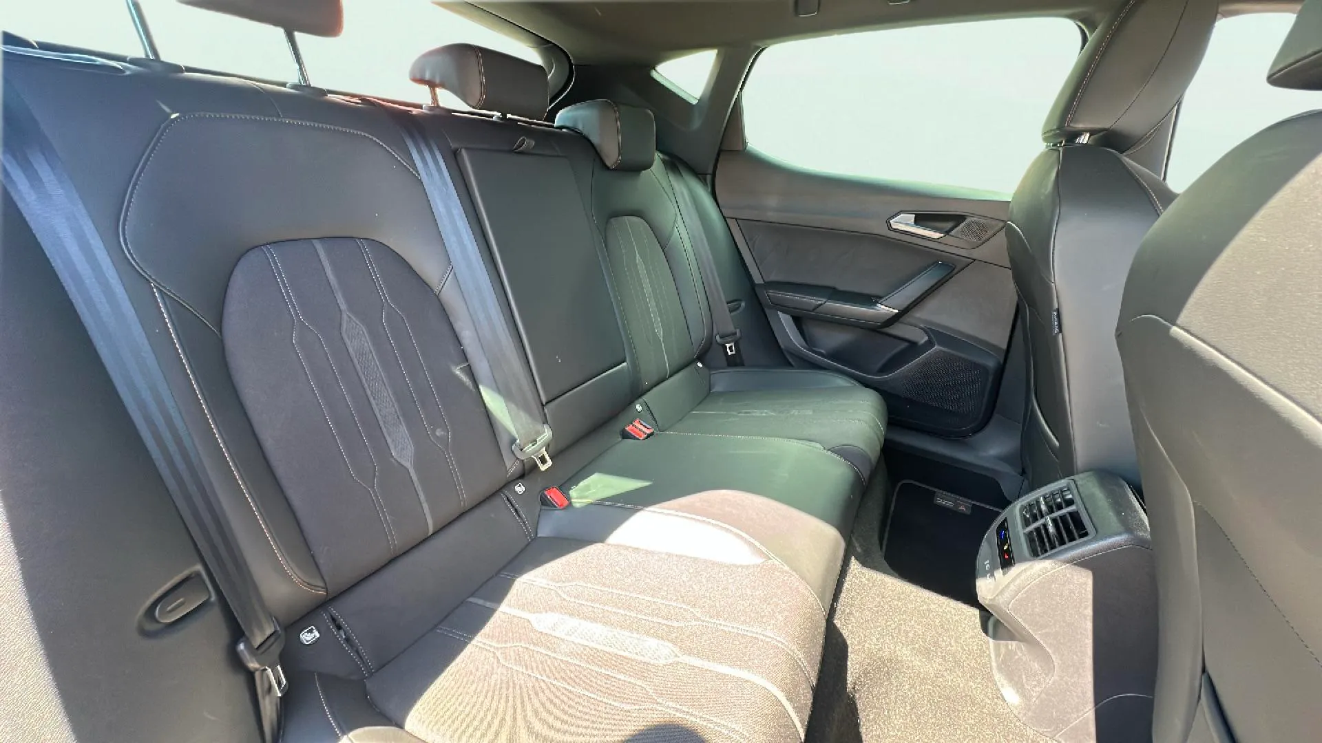 Cupra León 1.5 eTSI DSG - foto 19