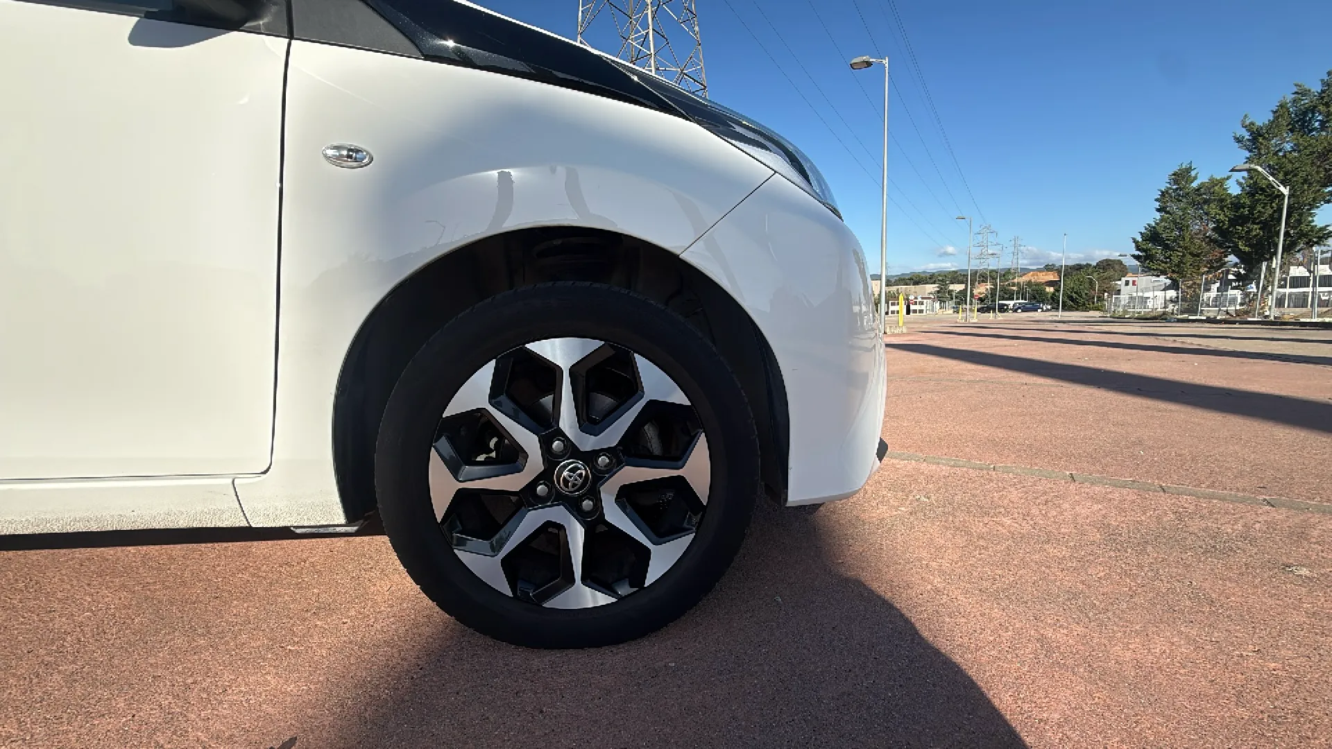 Toyota Aygo 1.0 70 x-play - foto 16