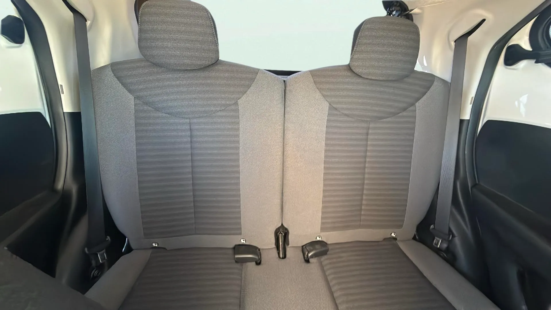 Toyota Aygo 1.0 70 x-play - foto 14