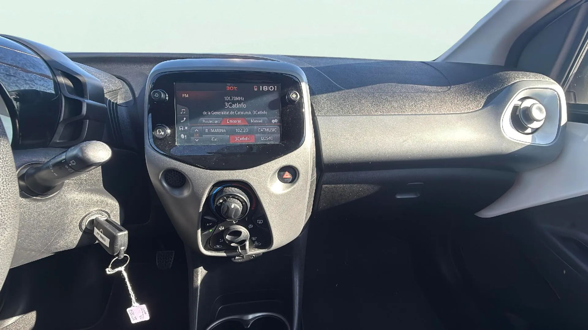 Toyota Aygo 1.0 70 x-play - foto 9