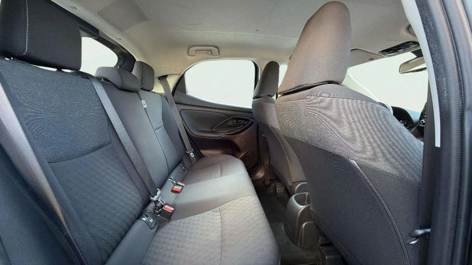 Toyota Yaris 1.5 125 S-Edition - foto 19