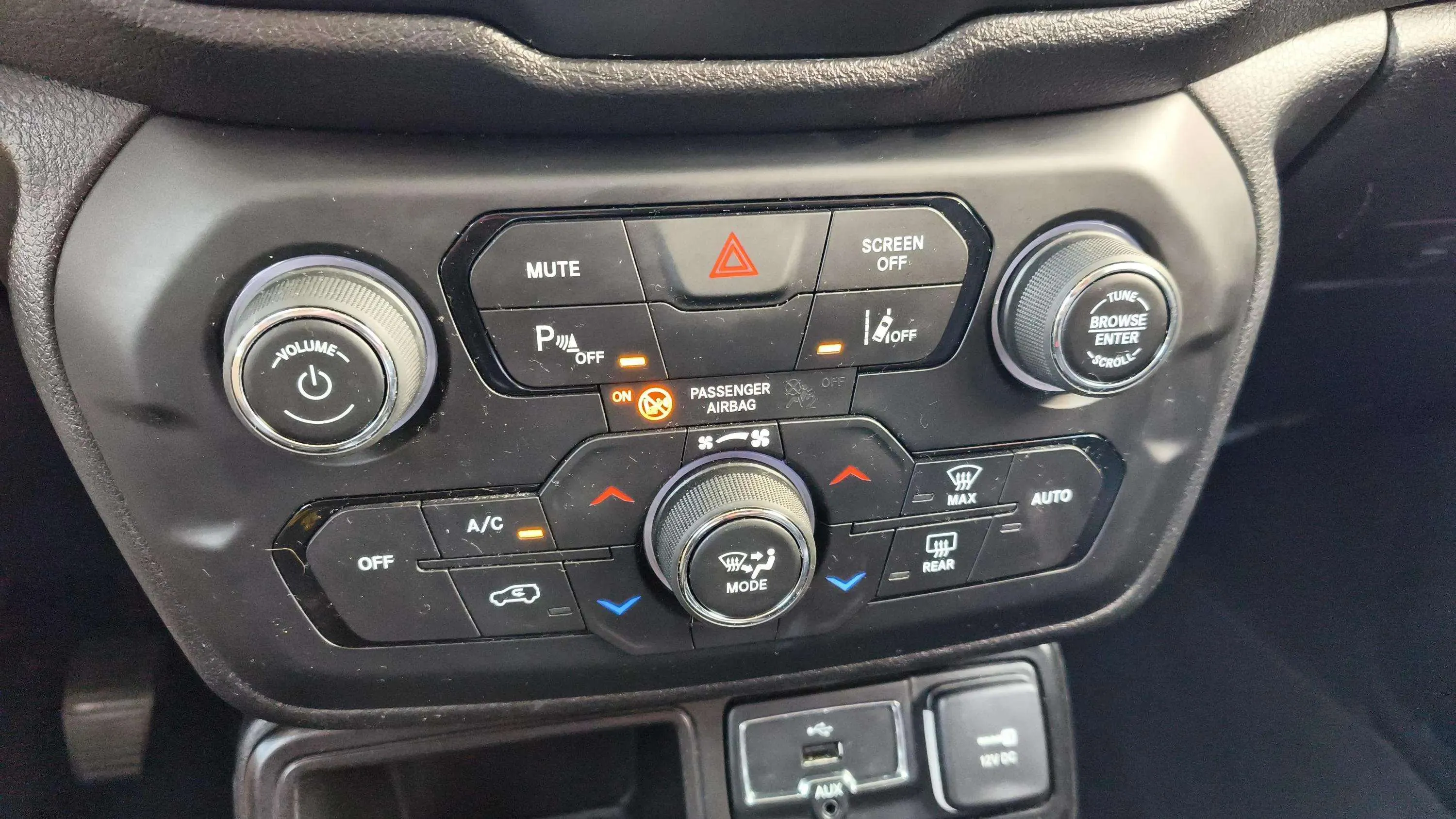 Jeep Renegade 1.0G Limited 4x2 - foto 17
