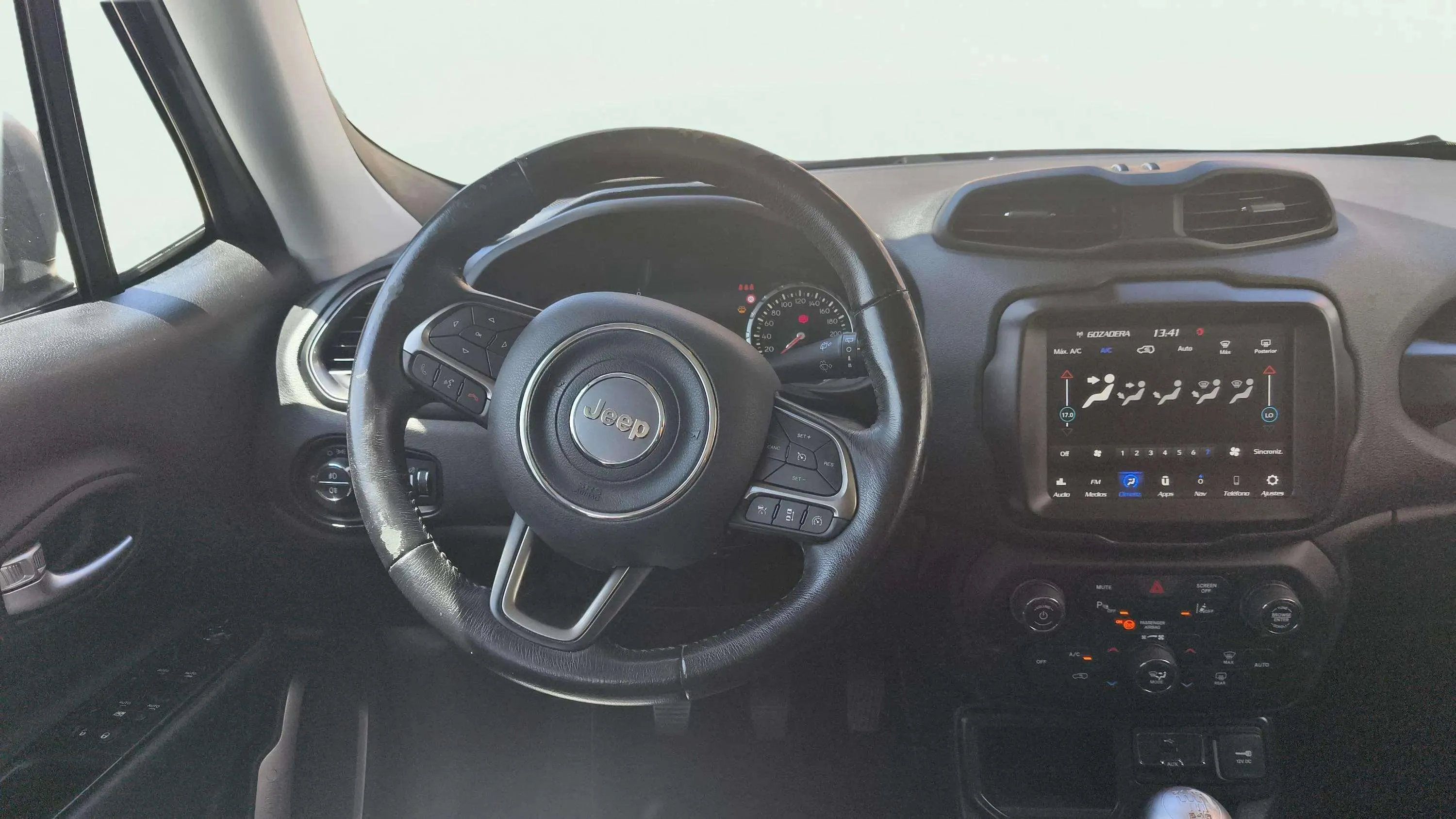 Jeep Renegade 1.0G Limited 4x2 - foto 11