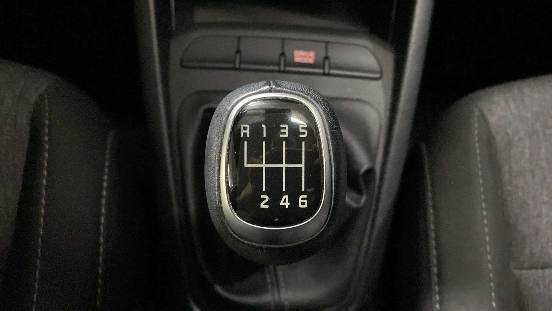 Kia Stonic 1.0 T-GDi MHEV Drive - foto 14