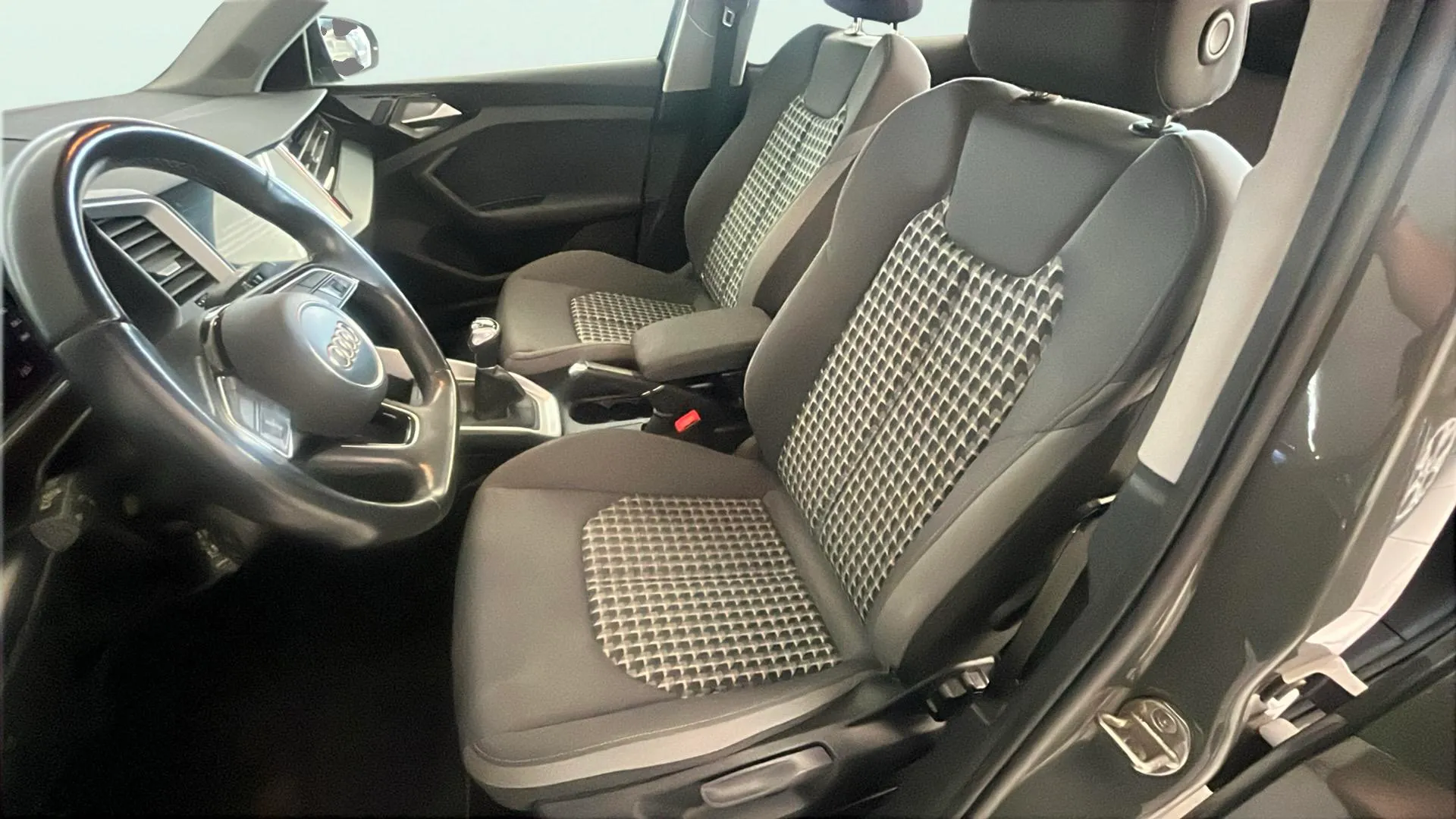 Audi A1 Sportback S line 30 TFSI - foto 12
