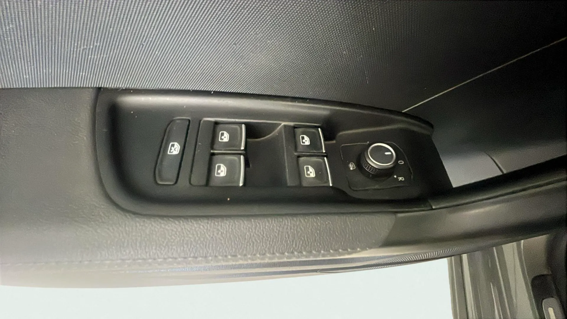 Audi A1 Sportback S line 30 TFSI - foto 22