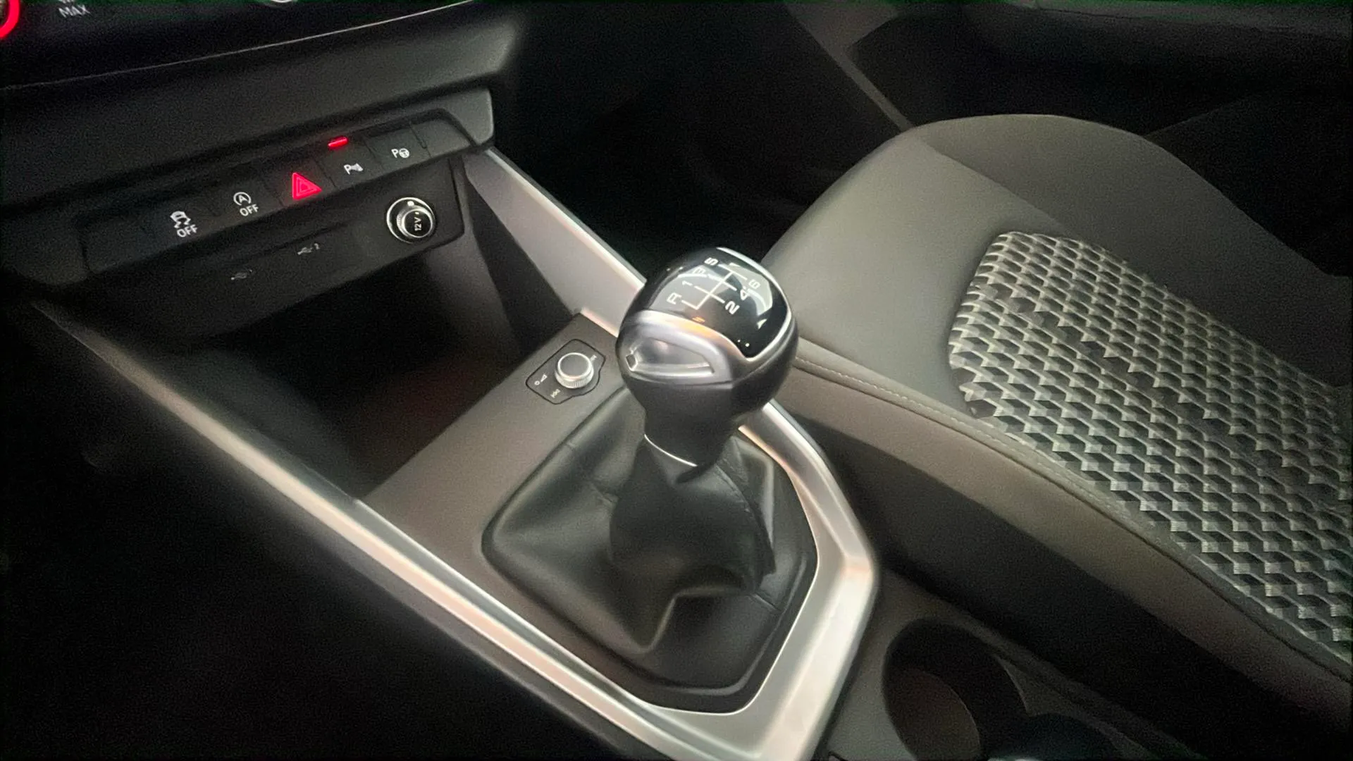 Audi A1 Sportback S line 30 TFSI - foto 31