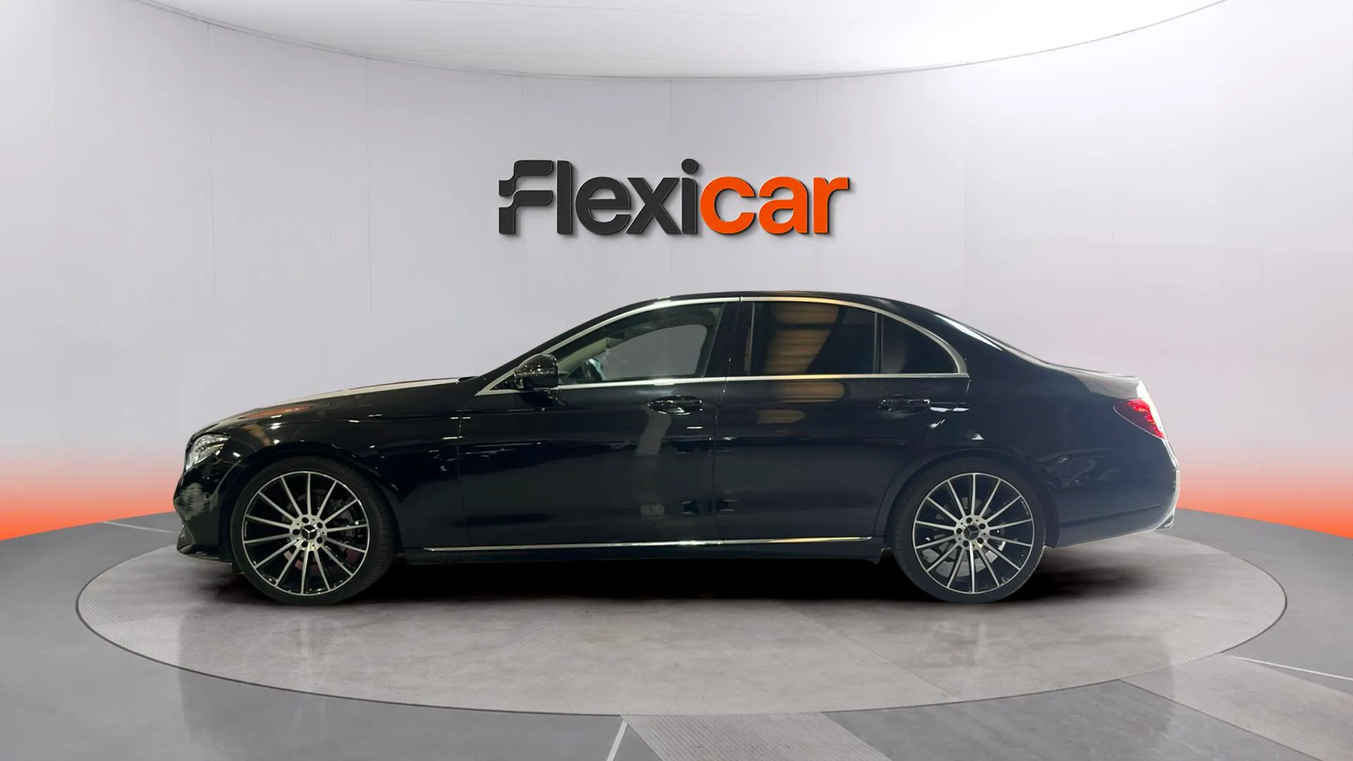 Mercedes-Benz Clase E E 220 d 4MATIC - foto 4
