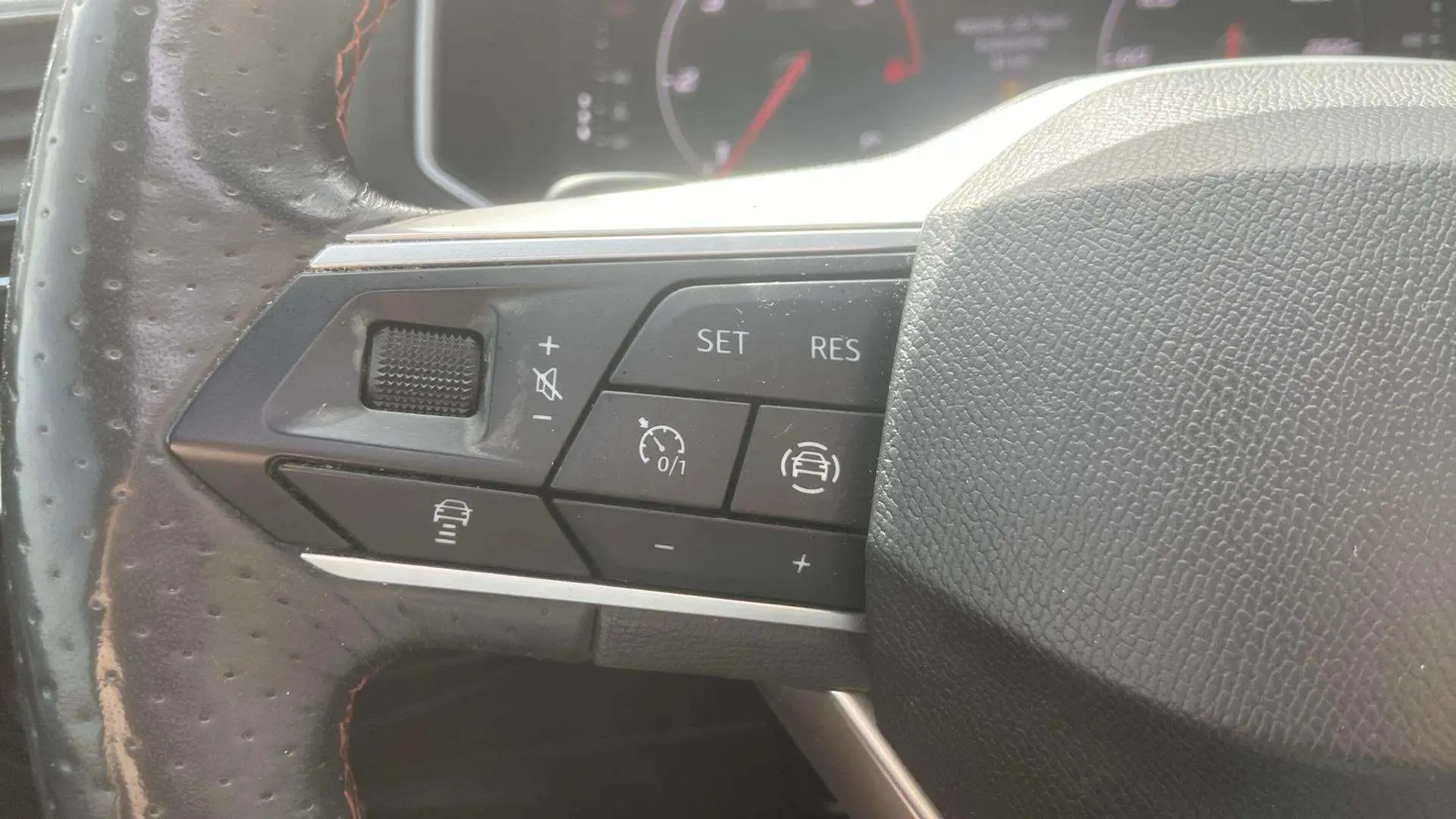 SEAT Tarraco 2.0 TDI 4Drive DSG FR - foto 11