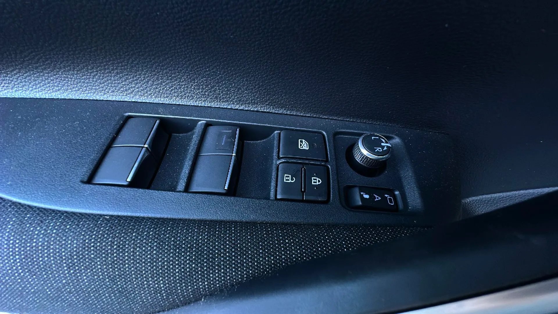 Toyota Corolla Cross Style Hybrid 140 - foto 14
