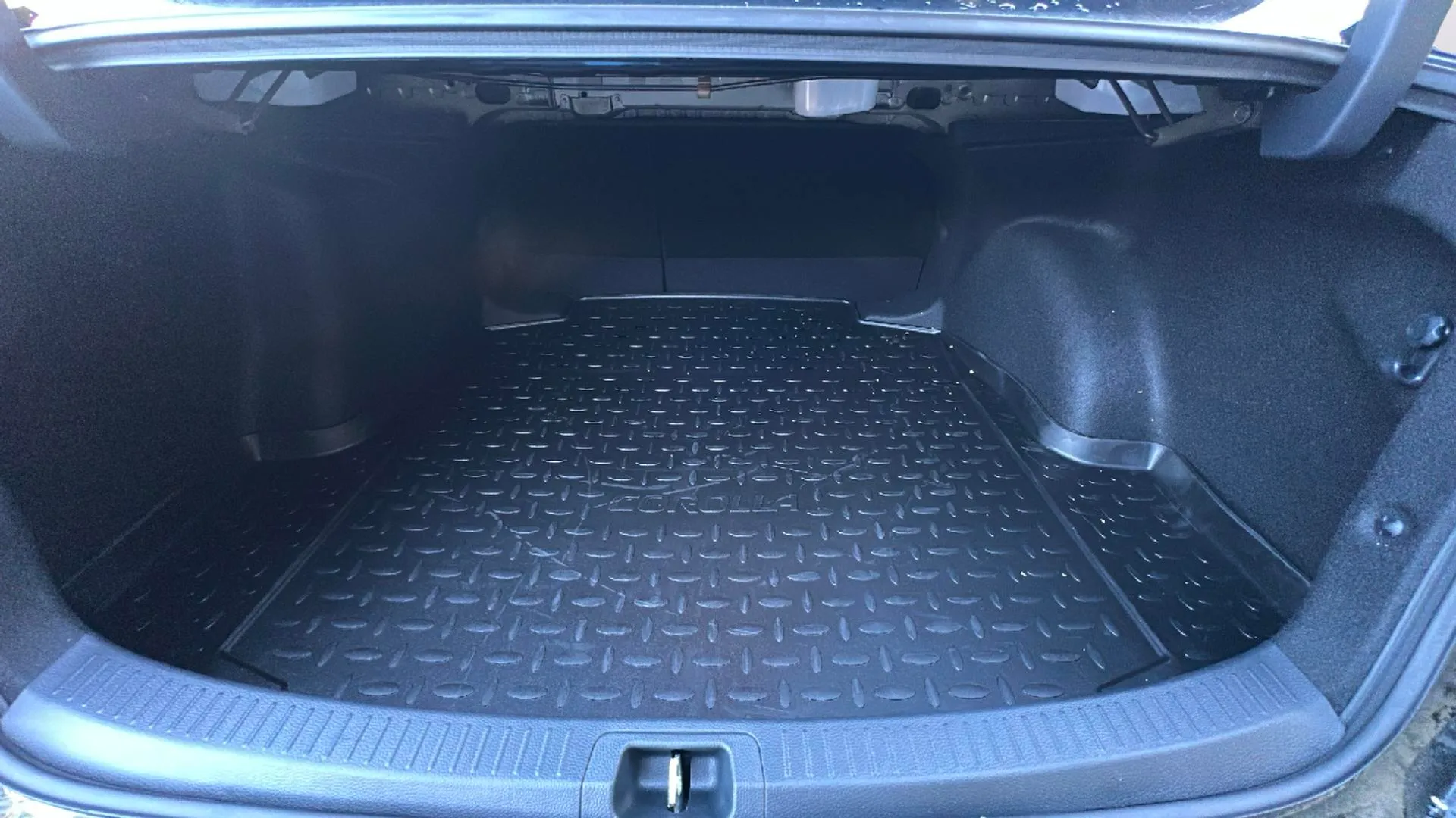 Toyota Corolla Cross Style Hybrid 140 - foto 12