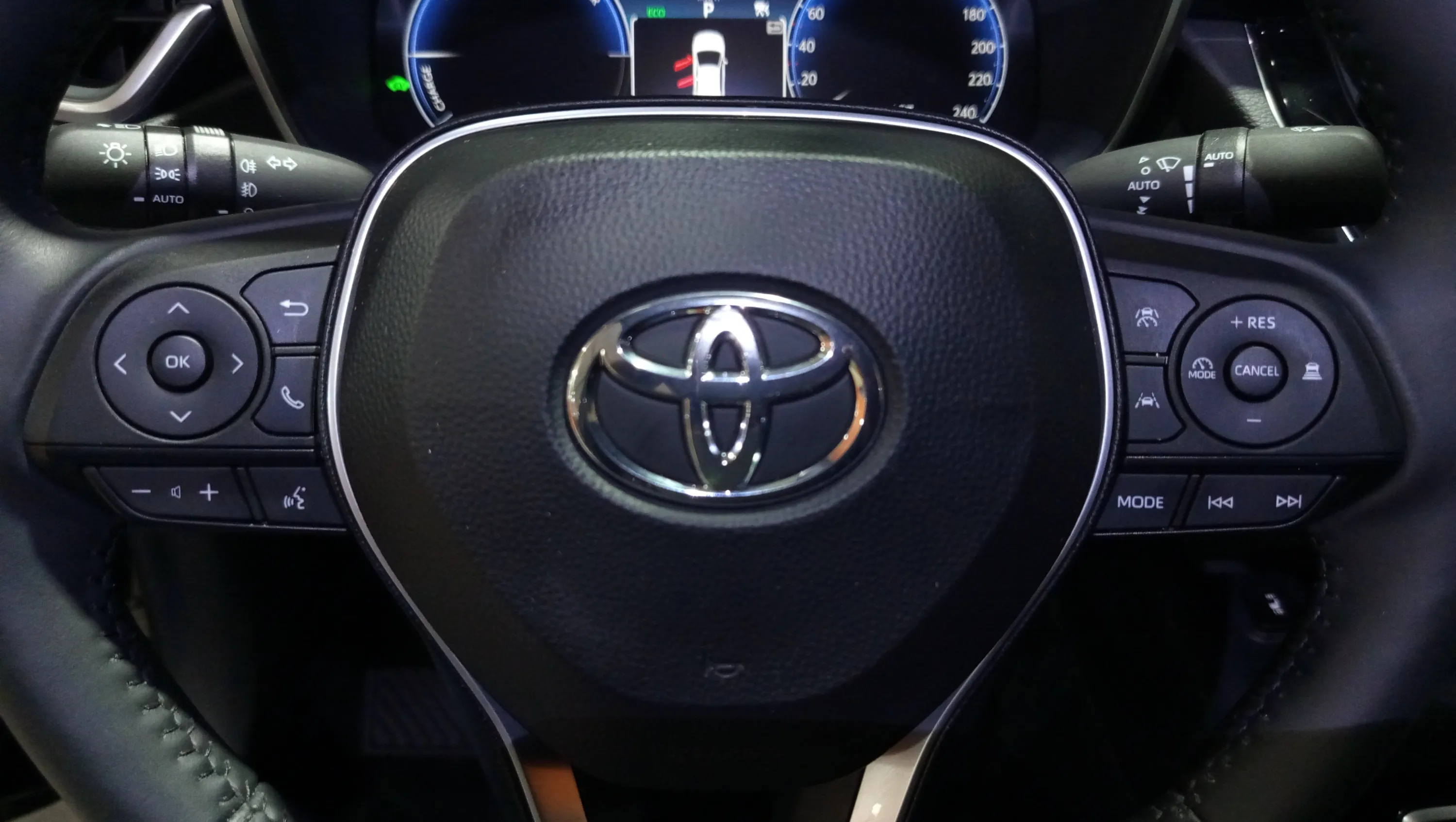 Toyota Corolla Cross Style Hybrid 140 - foto 23