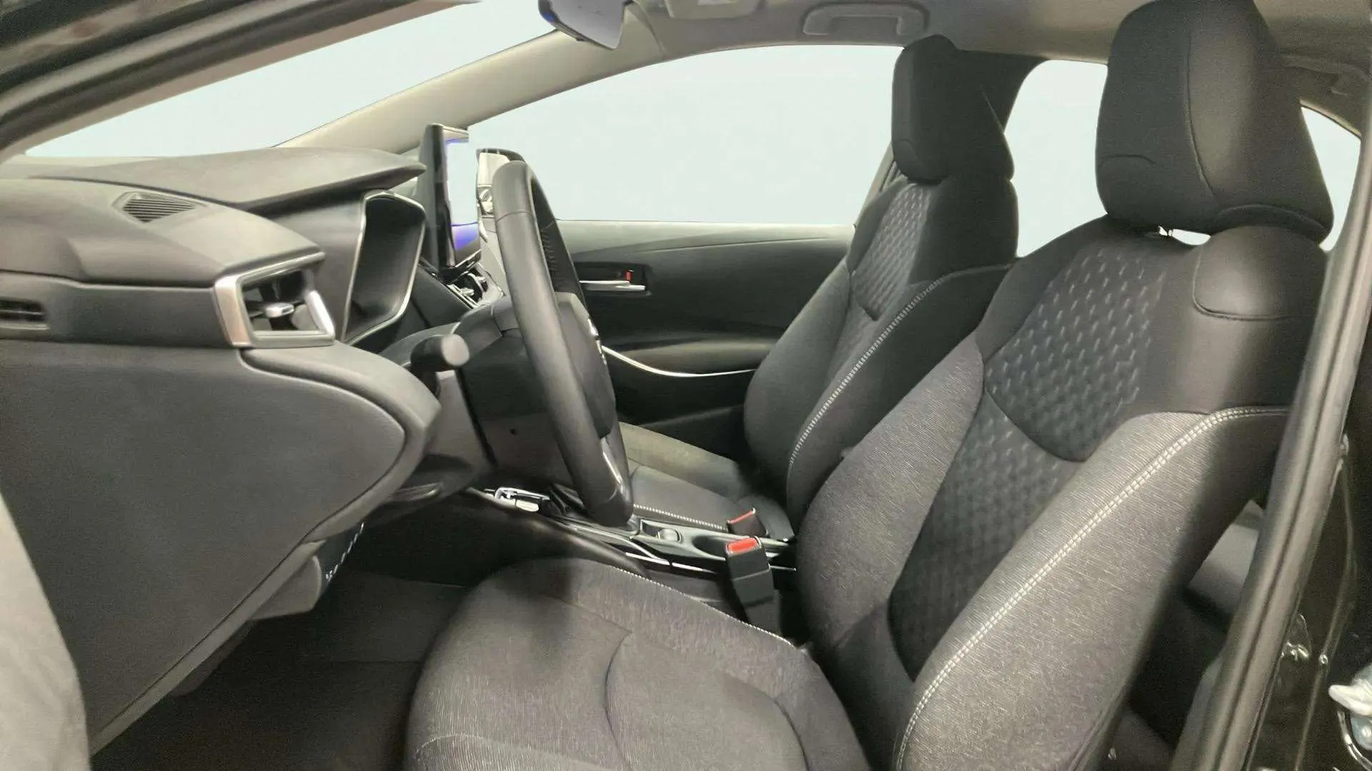 Toyota Corolla 140H Eco - foto 12