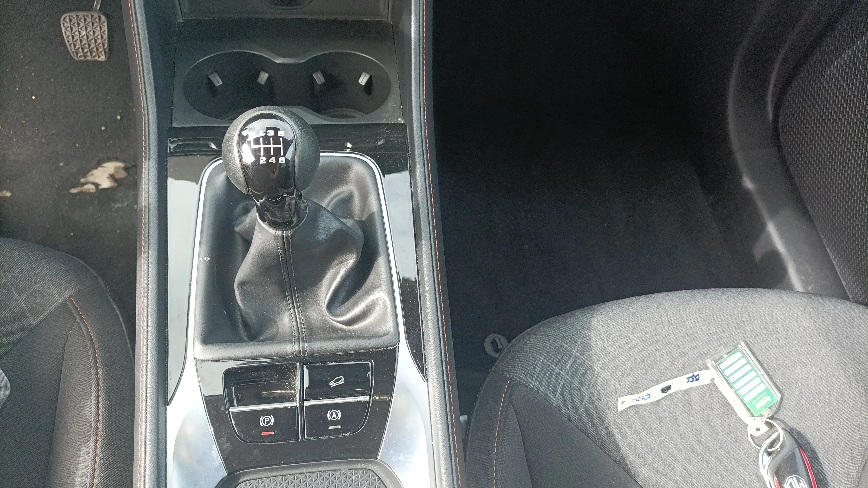 MG HS 1.5 Turbo GDI Comfort - foto 23