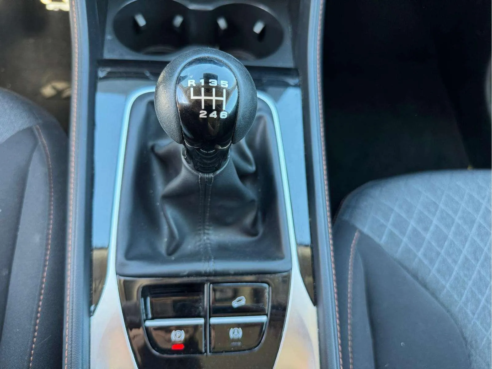 MG HS 1.5 Turbo GDI Comfort - foto 17