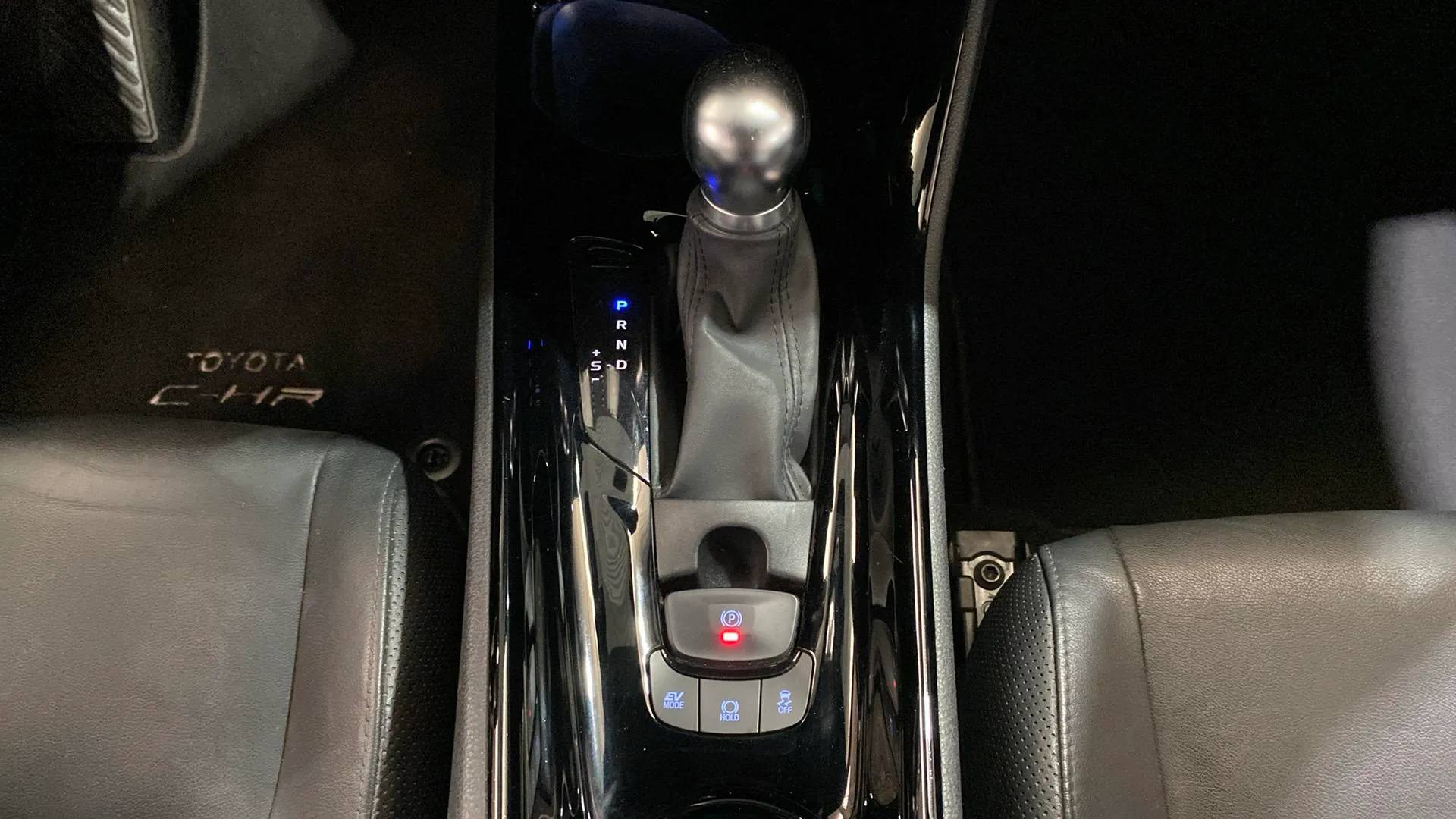 Toyota C-HR 2.0 180H Advance - foto 34