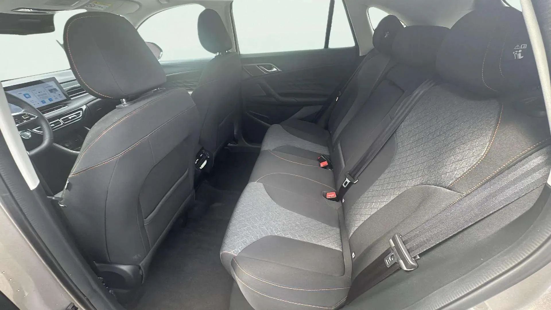 MG HS 1.5T Comfort - foto 16