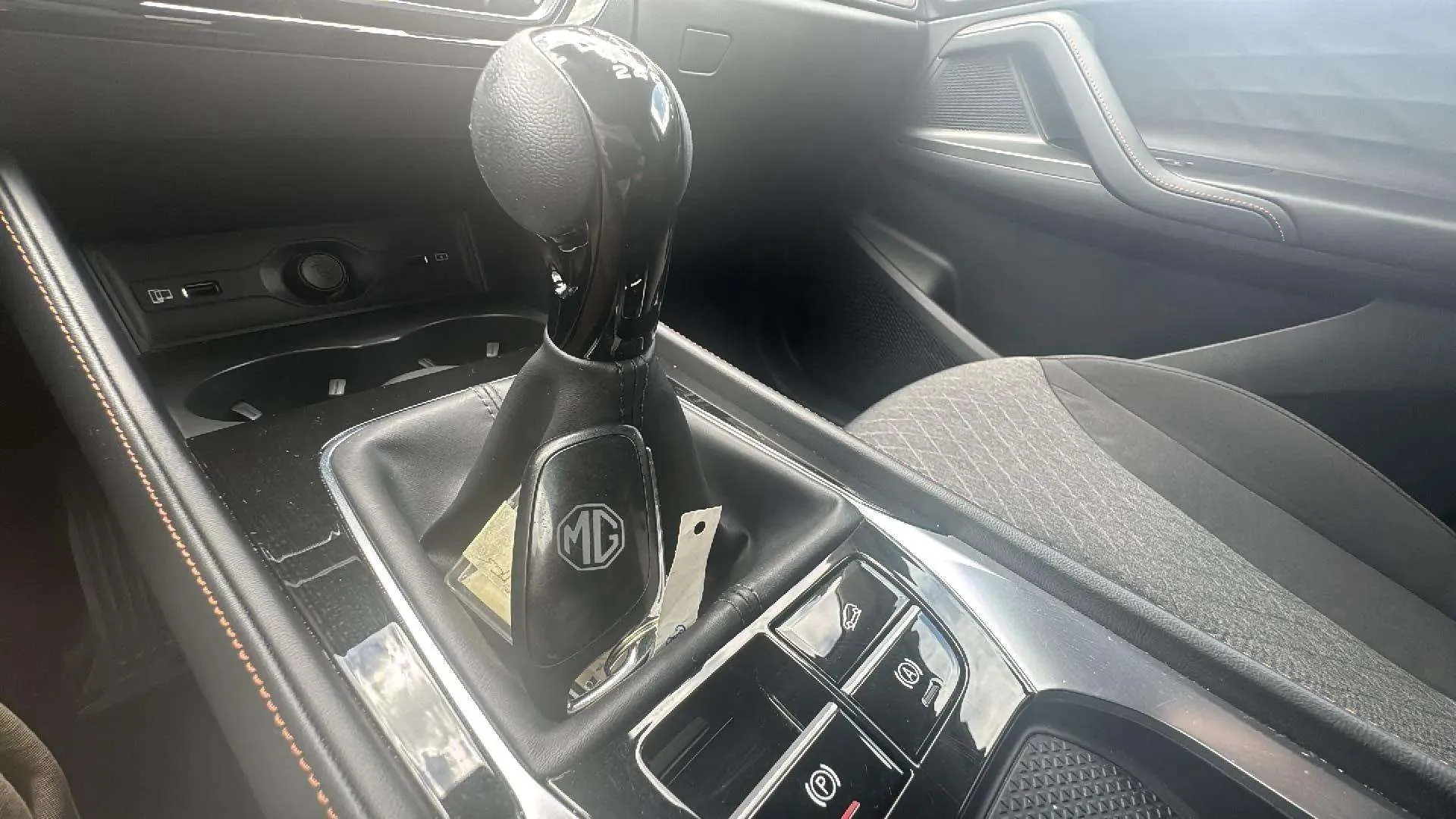MG HS 1.5T Comfort - foto 25