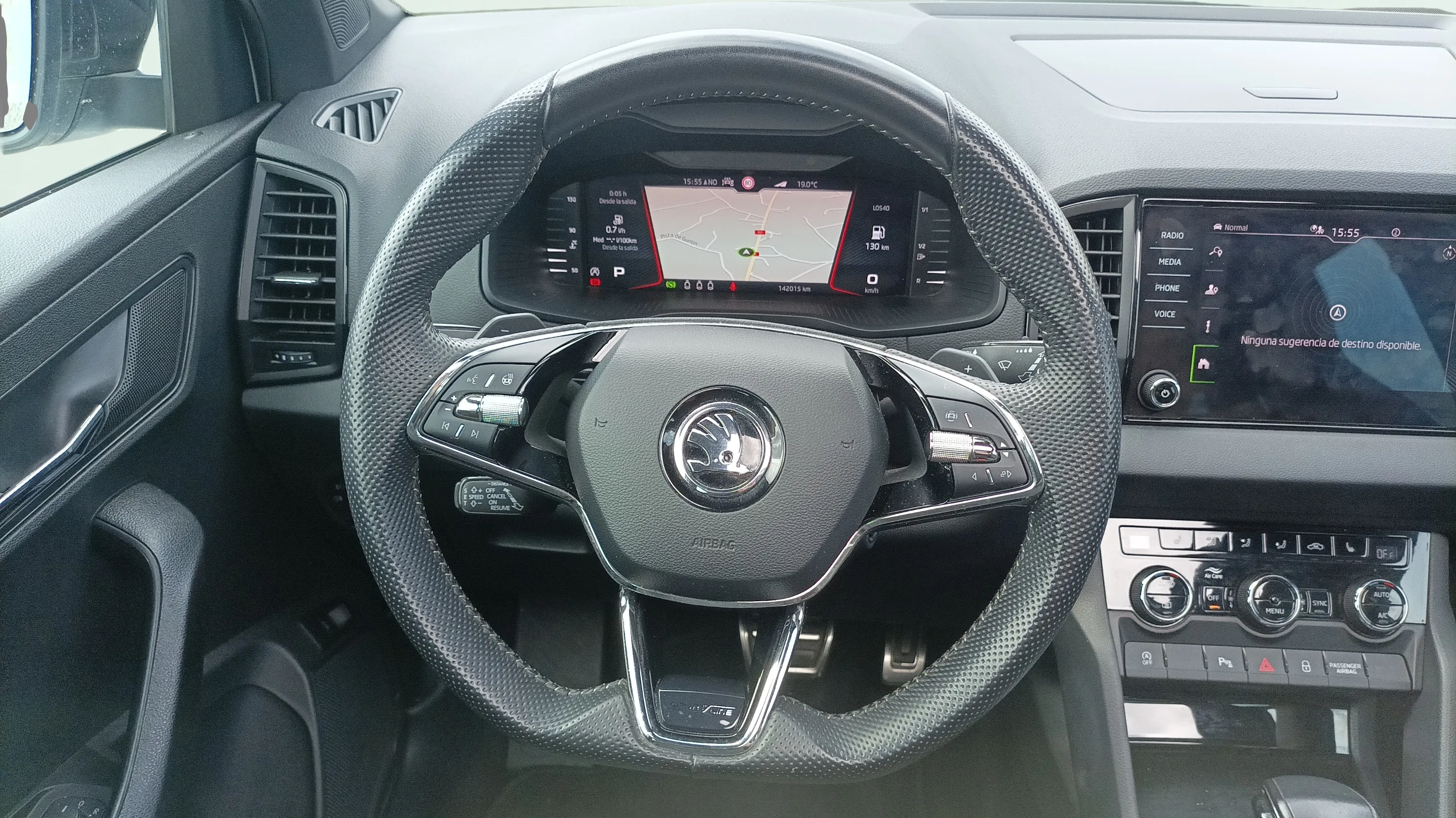 Škoda Karoq 1.5 TSI DSG ACT Scout - foto 10