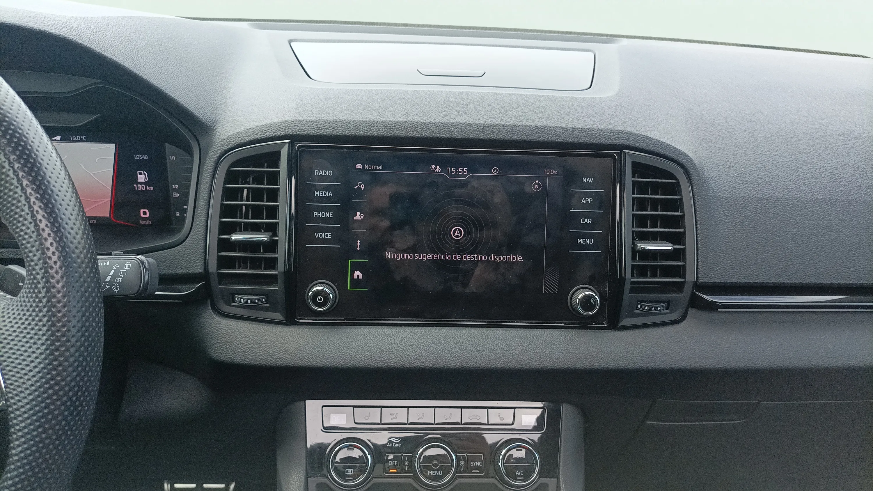 Škoda Karoq 1.5 TSI DSG ACT Scout - foto 14
